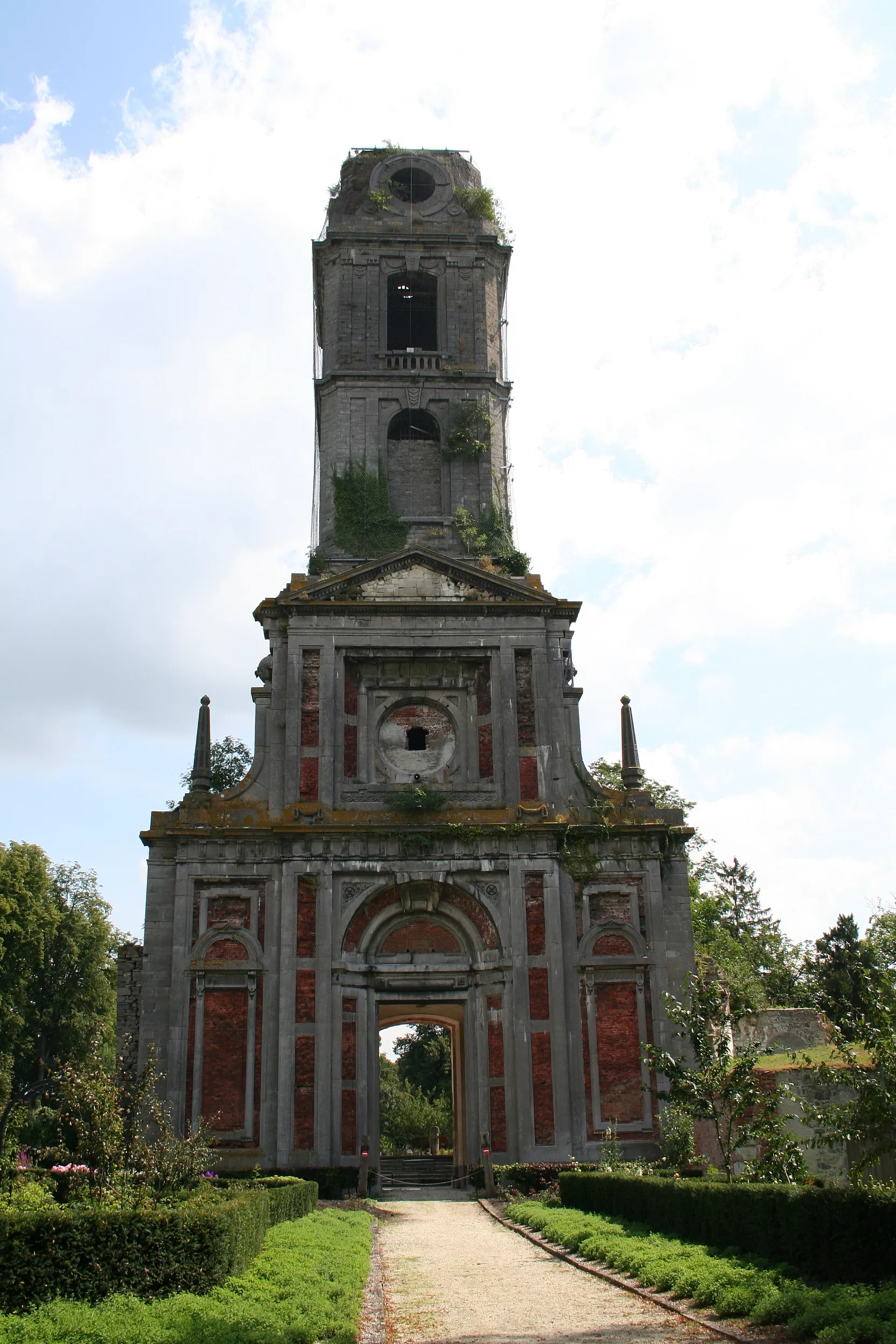 Photo showing: Cambron-Casteau (Belgique), la tour de l'ancienne église abbatiale (1774).
