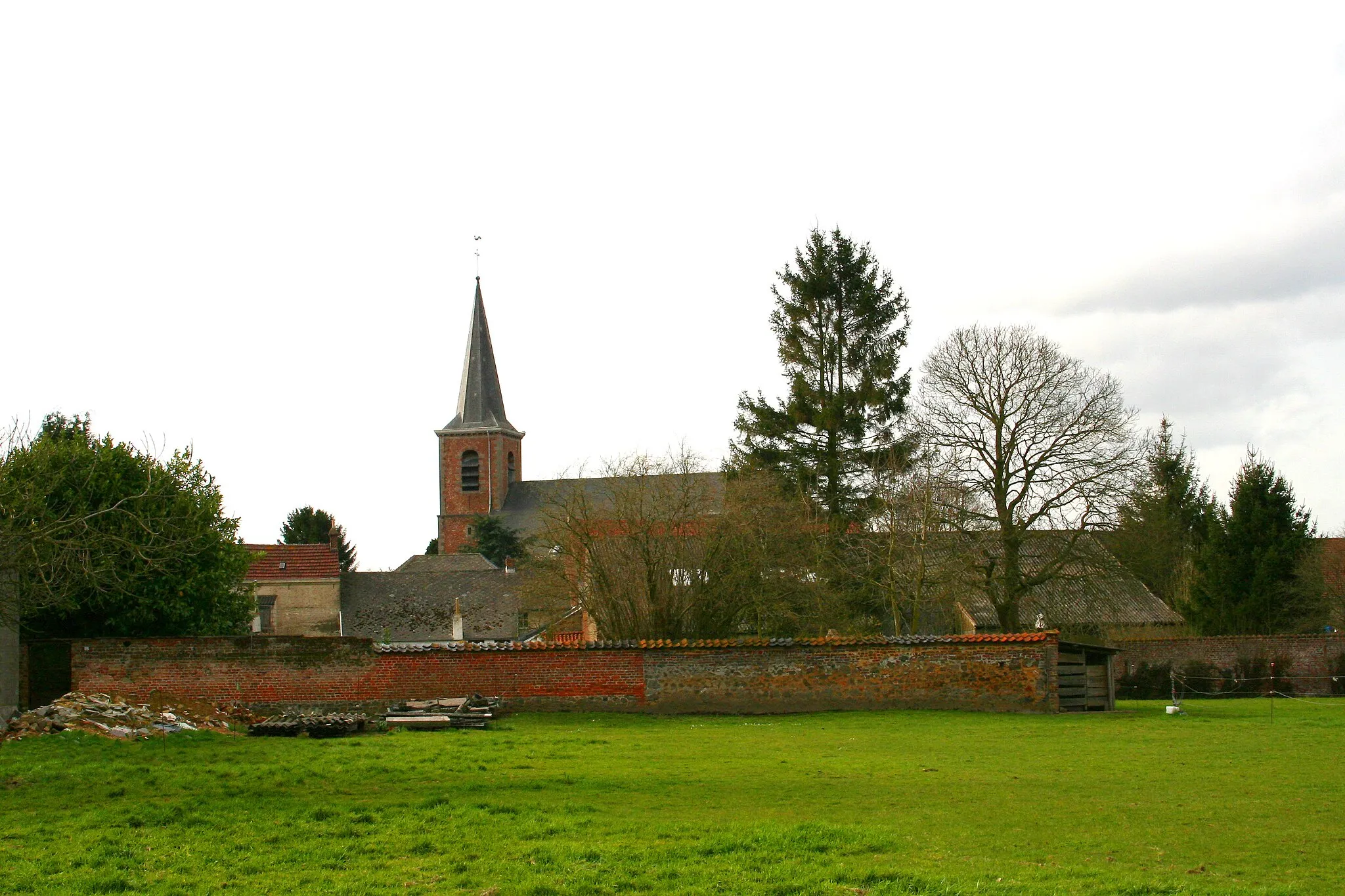 Photo showing: Cambron-Saint-Vincent (Belgium), the town viewed  from the Rue d’Ath.