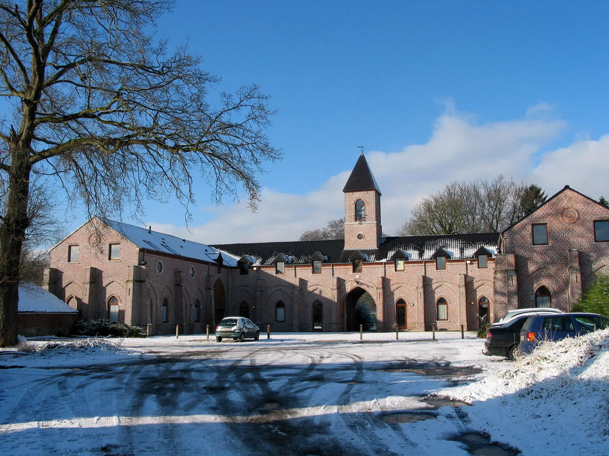 Photo showing: Saint-Symphorien (Belgium), ancillary buildings of the previous distillery (1854).