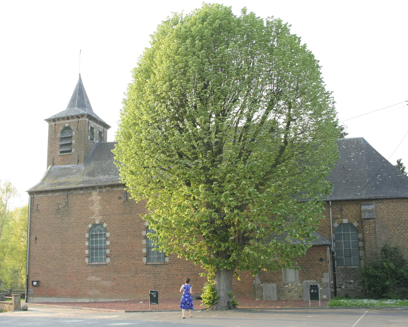 Photo showing: Spiennes (Belgium),  the St. Amand church (1753).