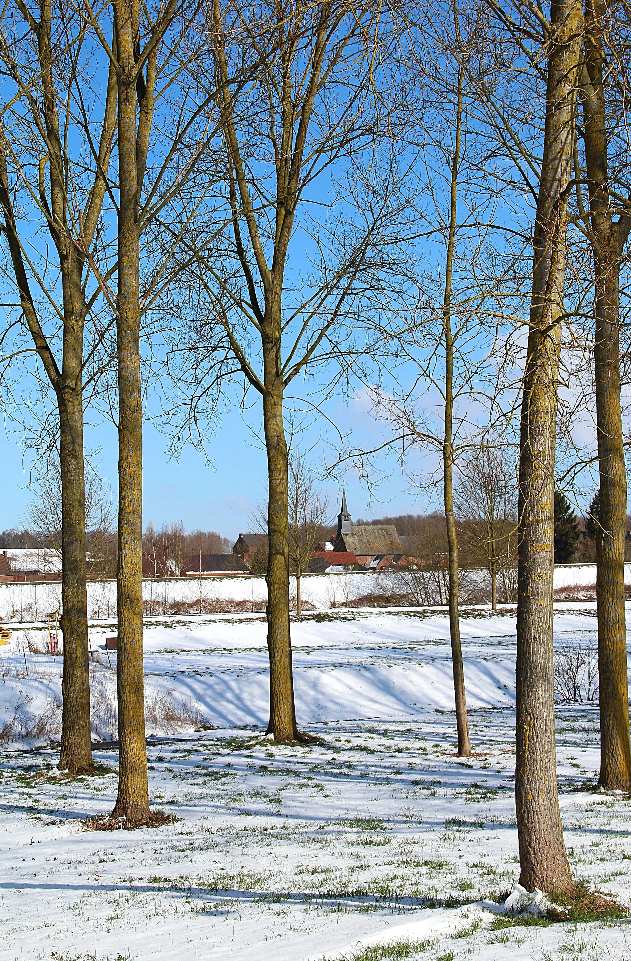 Photo showing: Ghislage (Belgique), le quartier de l'église Saint-Léger vu depuis la rue des Cheminot à Havré.