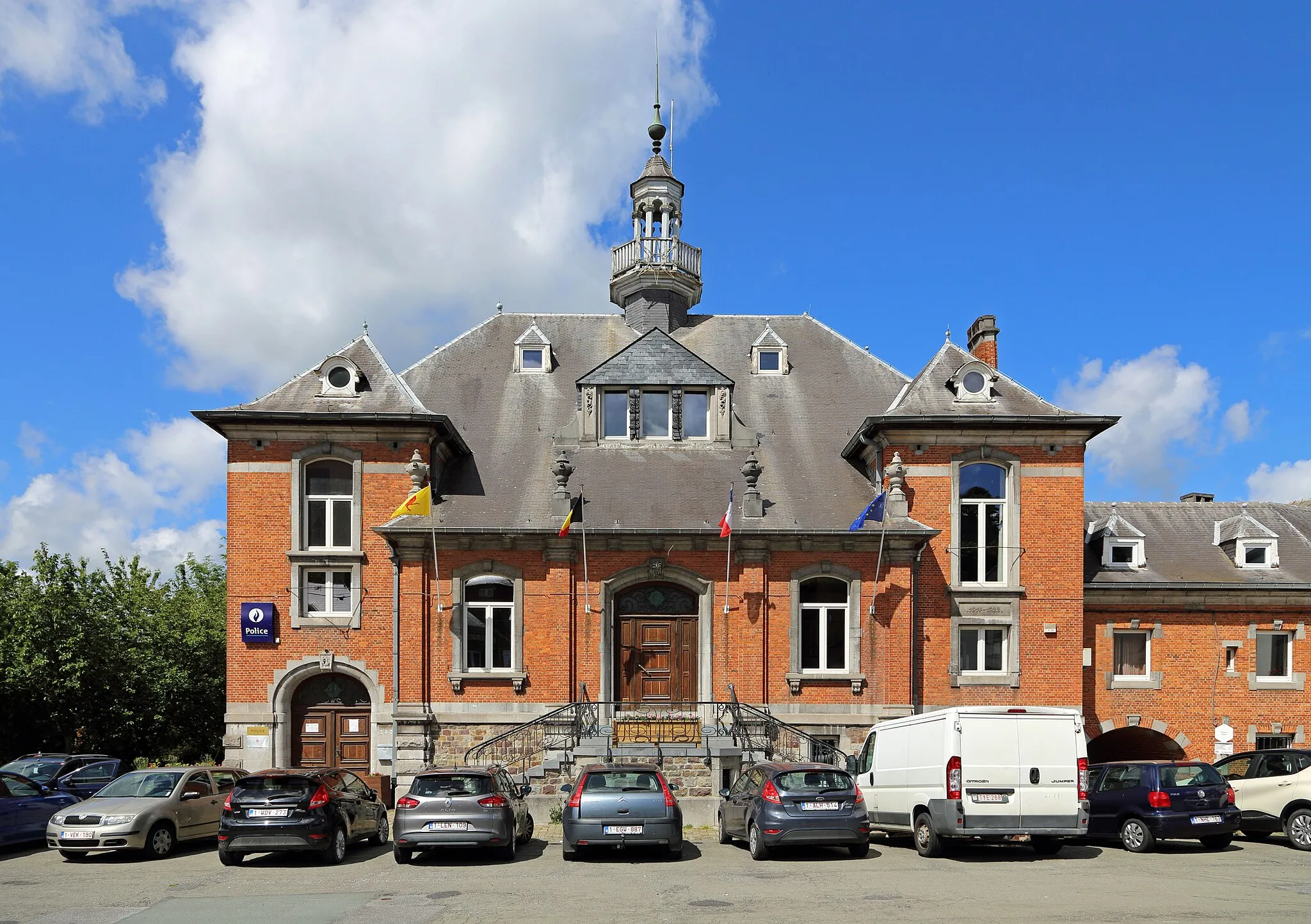 Photo showing: Lobbes (Belgium): town hall