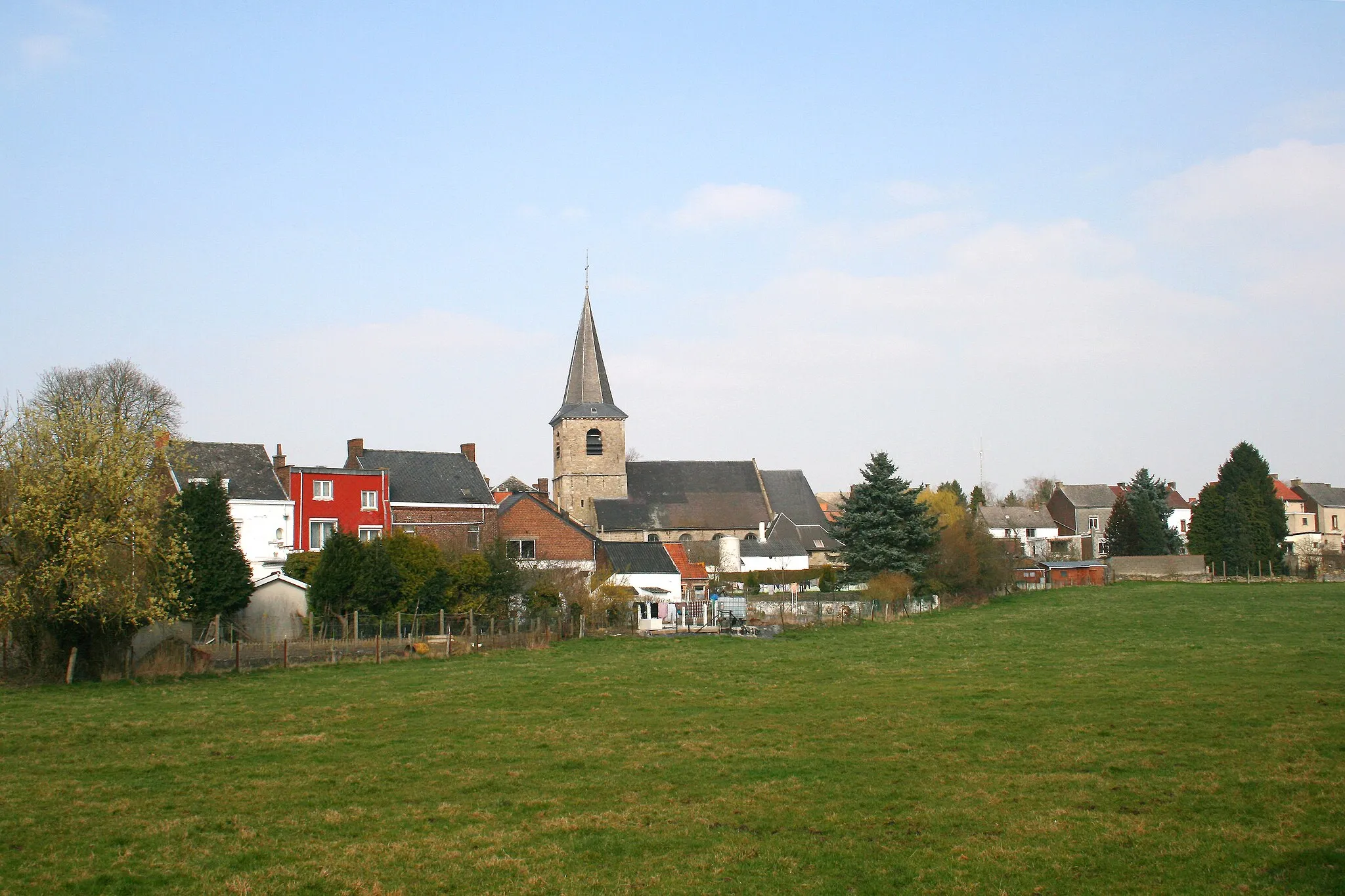 Photo showing: Erquelinnes (Belgium), the Saint George's church neighbourhood.