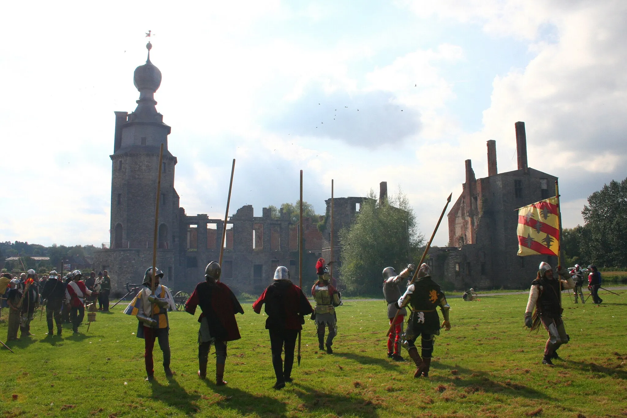 Photo showing: Havré (Belgique), reconstitution historique de la prise du château des princes de Croÿ en 1521.