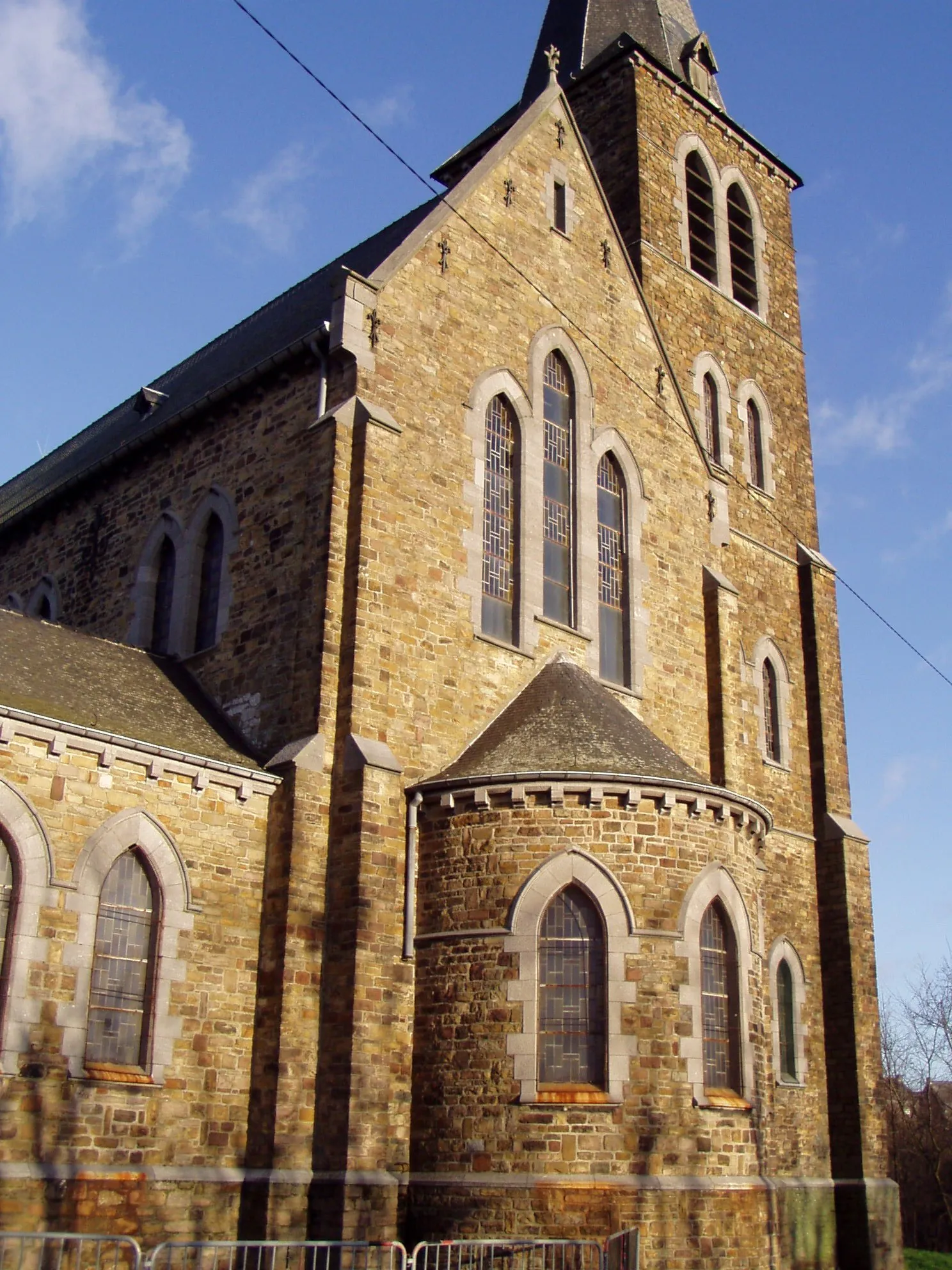 Photo showing: Eglise Sainte Barbe (1906) dans le quartier de la Sarthe à Auvelais