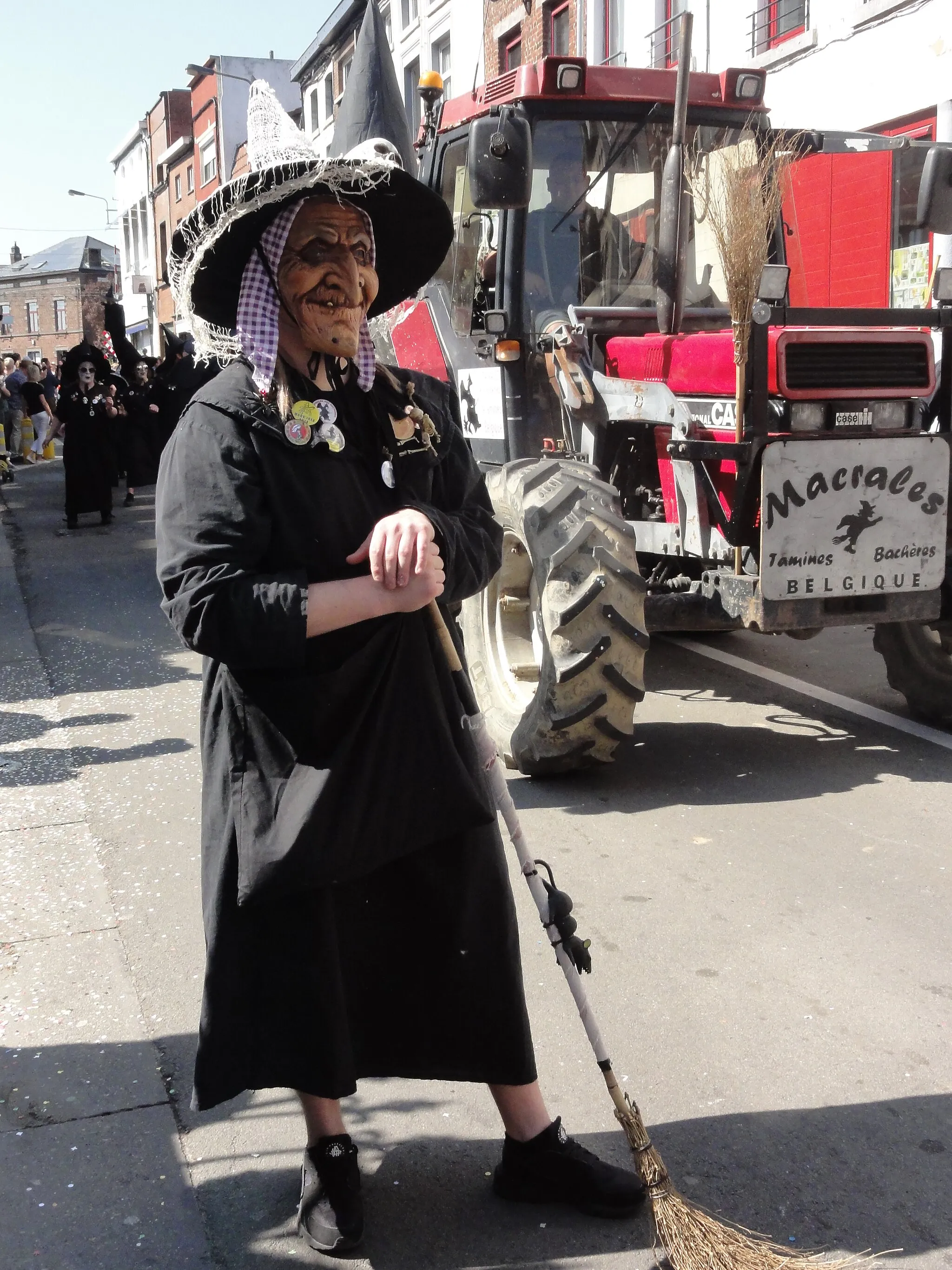 Photo showing: 139ème Cavalcade de Fleurus 2019  : les Macrales des bachères de Tamines