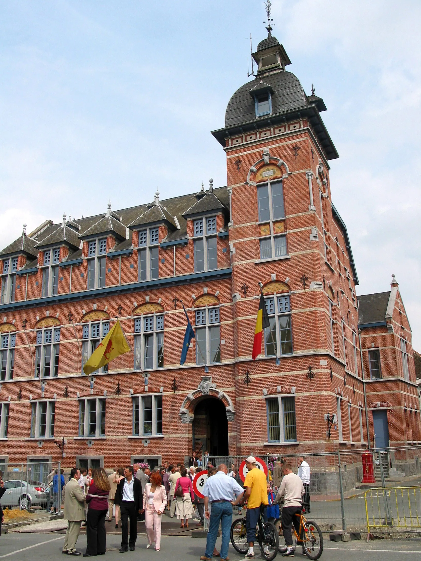 Photo showing: Tubize (Belgium), the town hall.