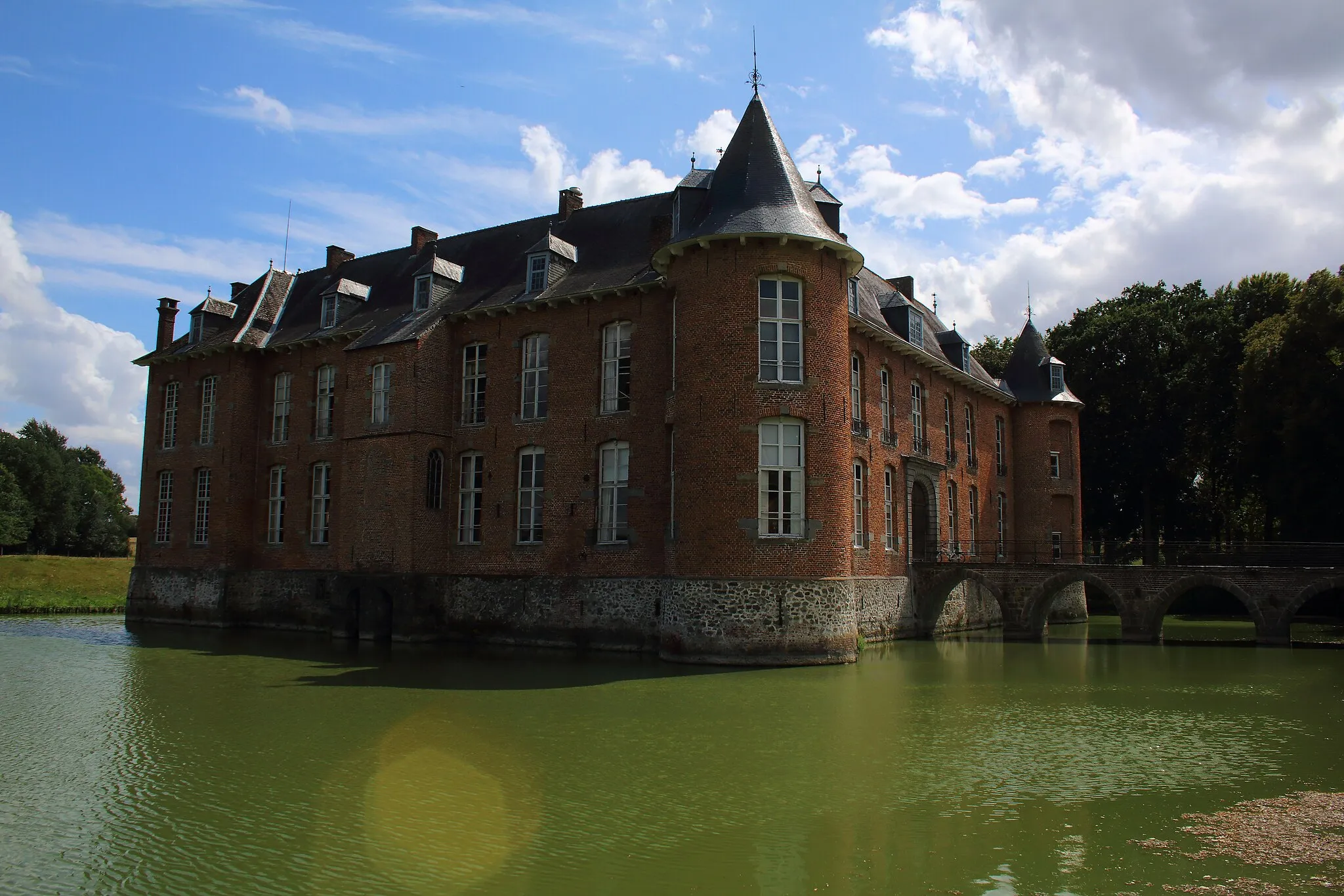 Photo showing: Château de Lestriverie/ l'Estriverie, Bois-de-Lessines, Lessines, Wallonie, Belgique
