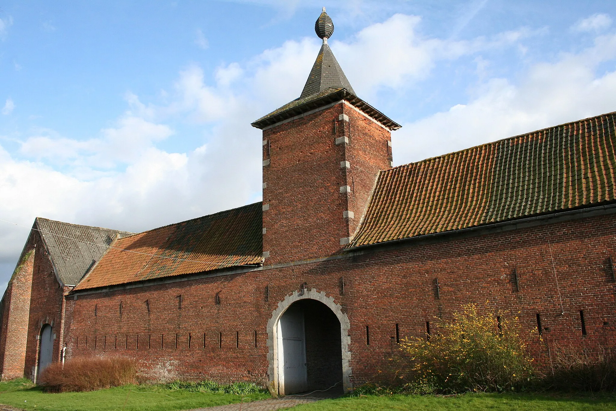 Photo showing: Rebaix (Belgium), the Chevalier farm (1742).