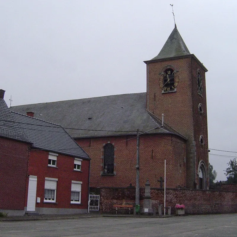Photo showing: Place d'Œudeghien, église Saint Nicolas.