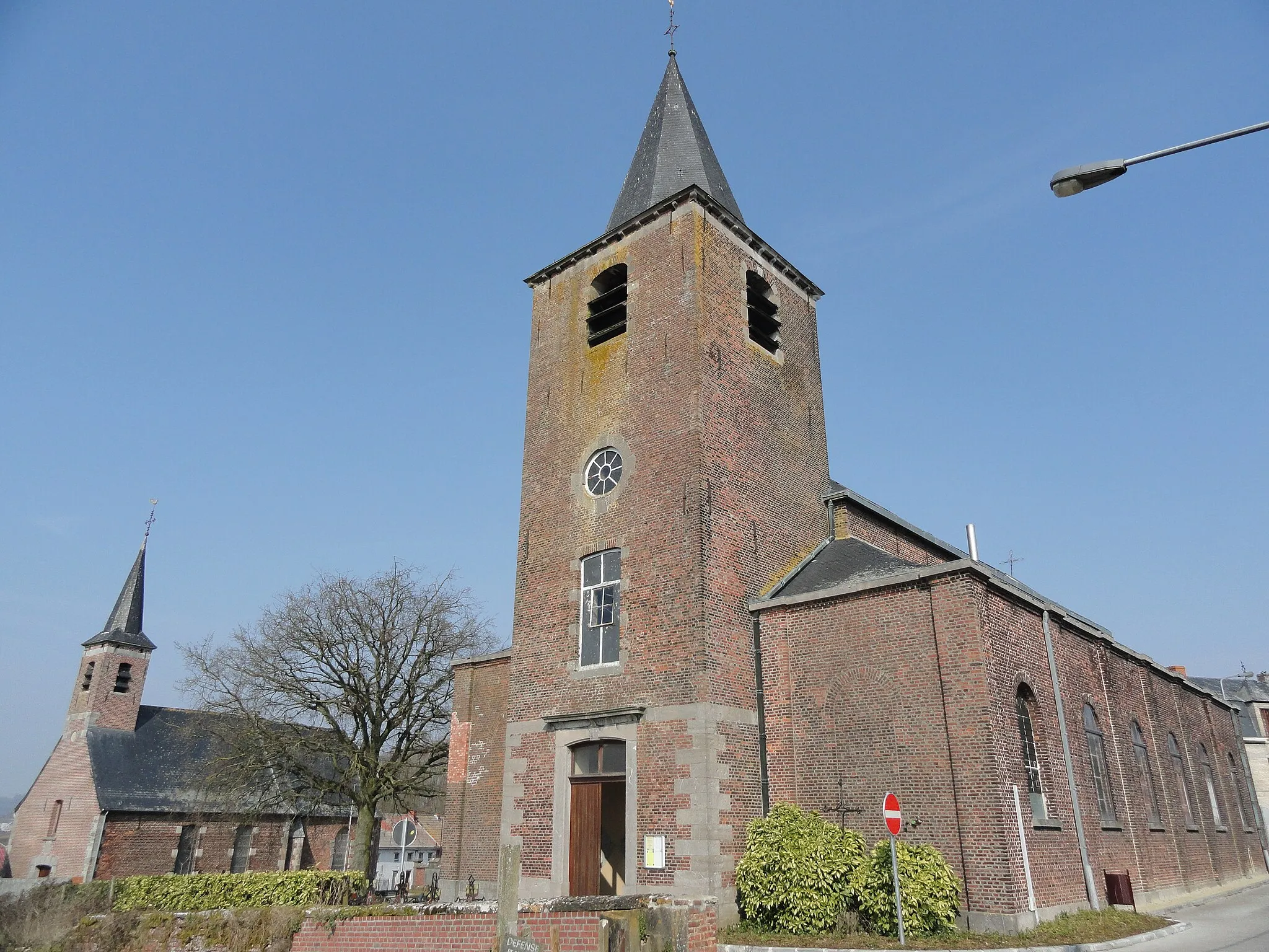 Photo showing: Église Saint-Martin (et chapelle en arrière-plan), Moustier