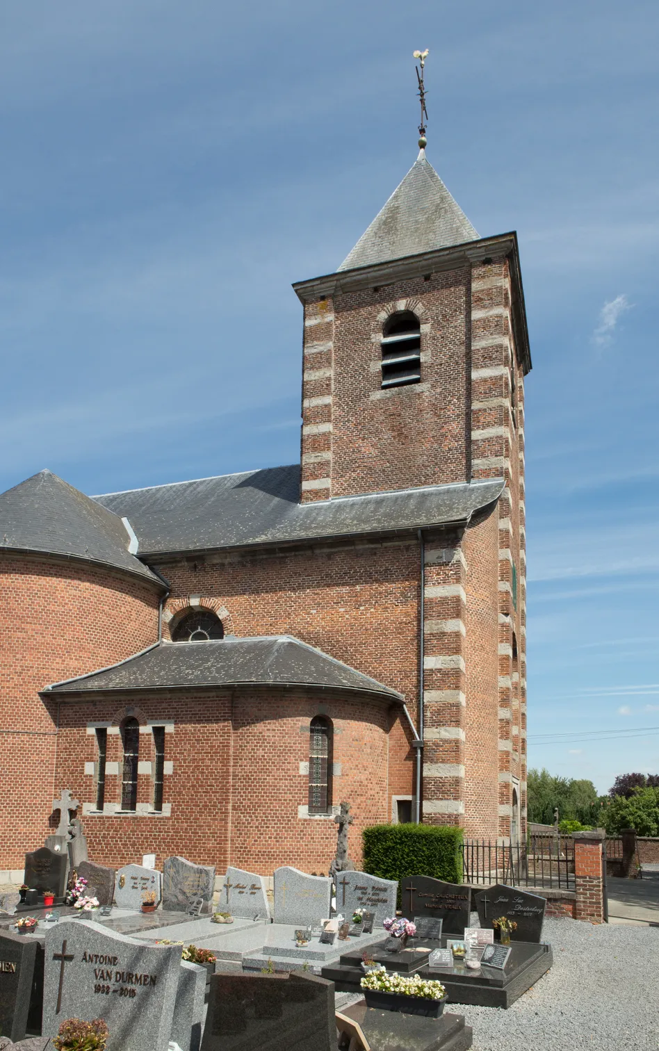 Photo showing: Wez-Velvain (Wez) Churchyard