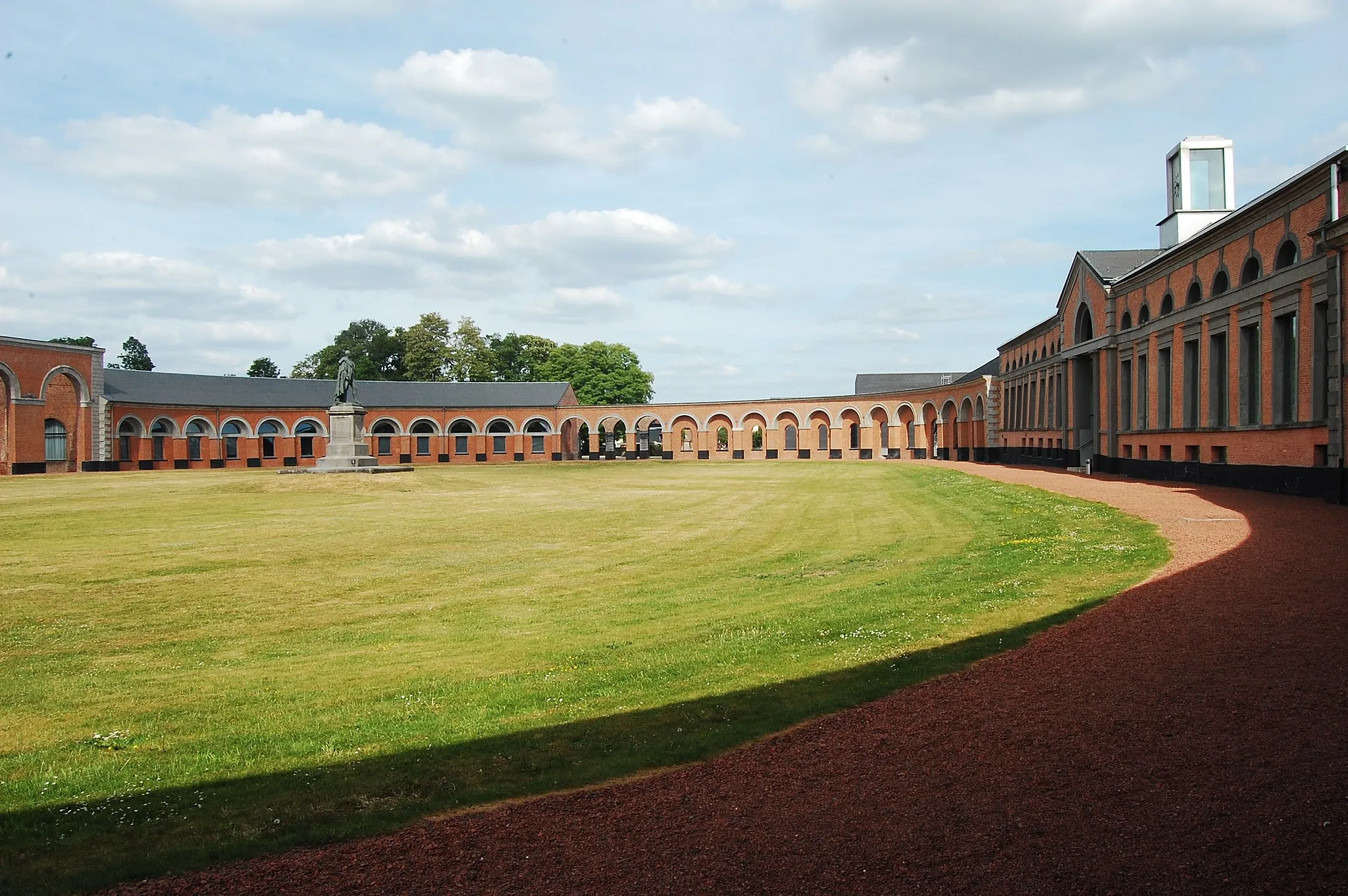 Photo showing: Buildings part of the coal mining complex Le en:Grand Hornu, Mons, Belgium