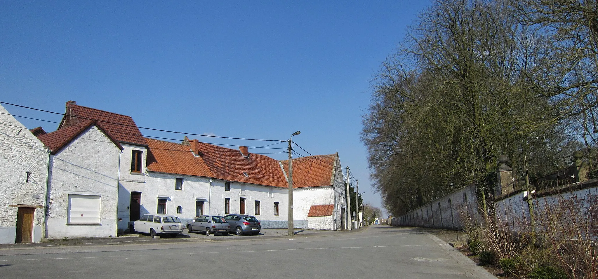 Photo showing: La place de Ramegnies.