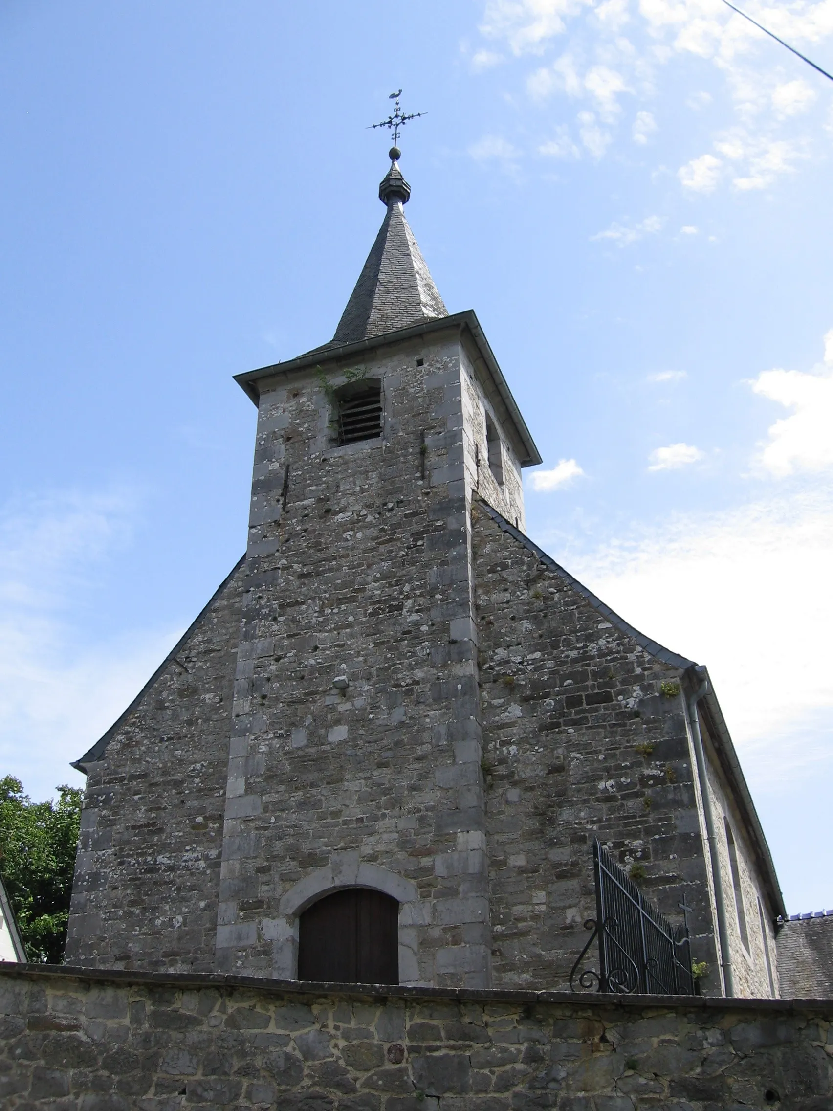 Photo showing: The parish church of Arbre (Profondeville) in the Namur province, (Belgium)