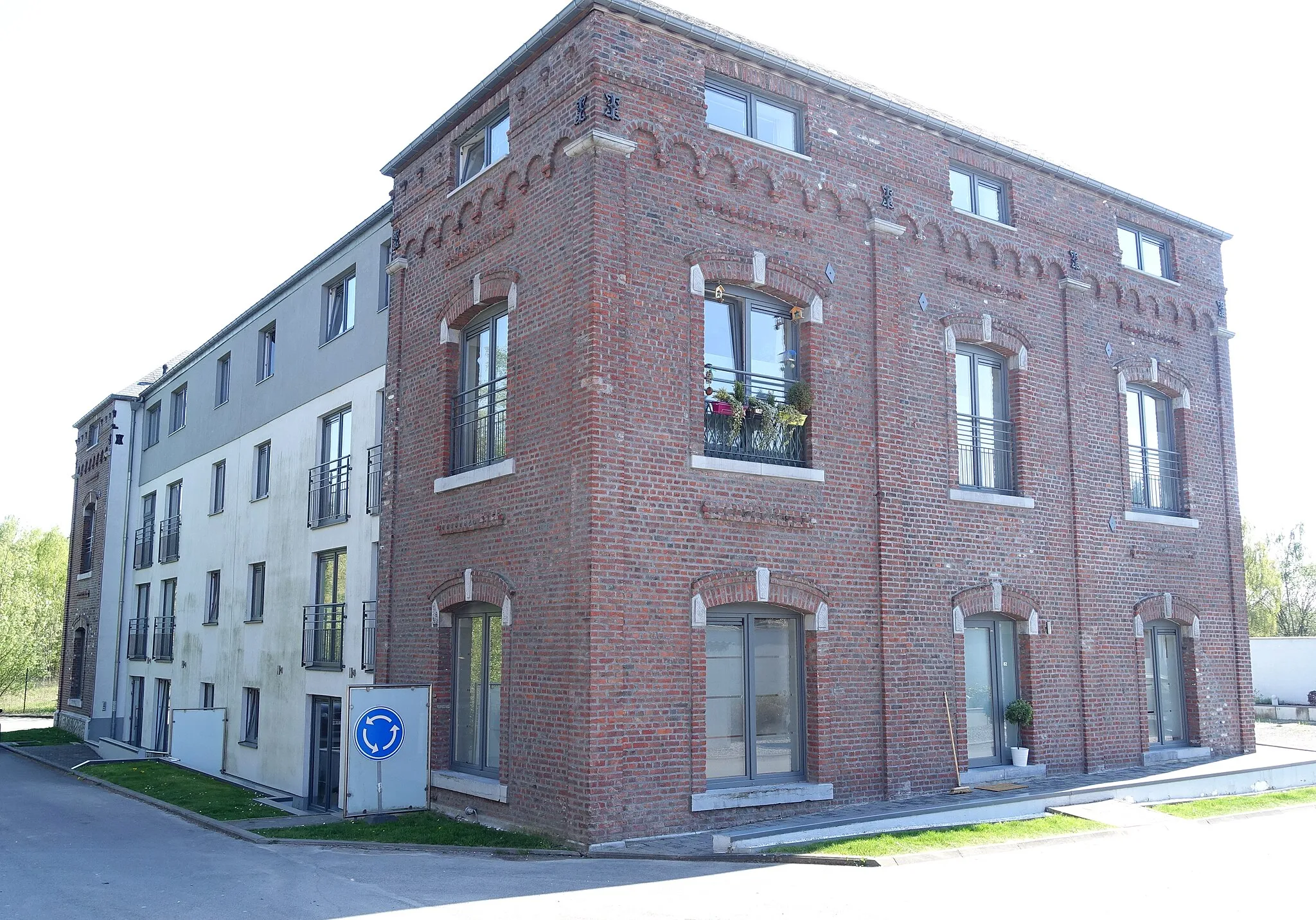 Photo showing: Batiment siège Sainte-Barbe des Charbonnages Elisabeth Wanfercée-Baulet (Fleurus)