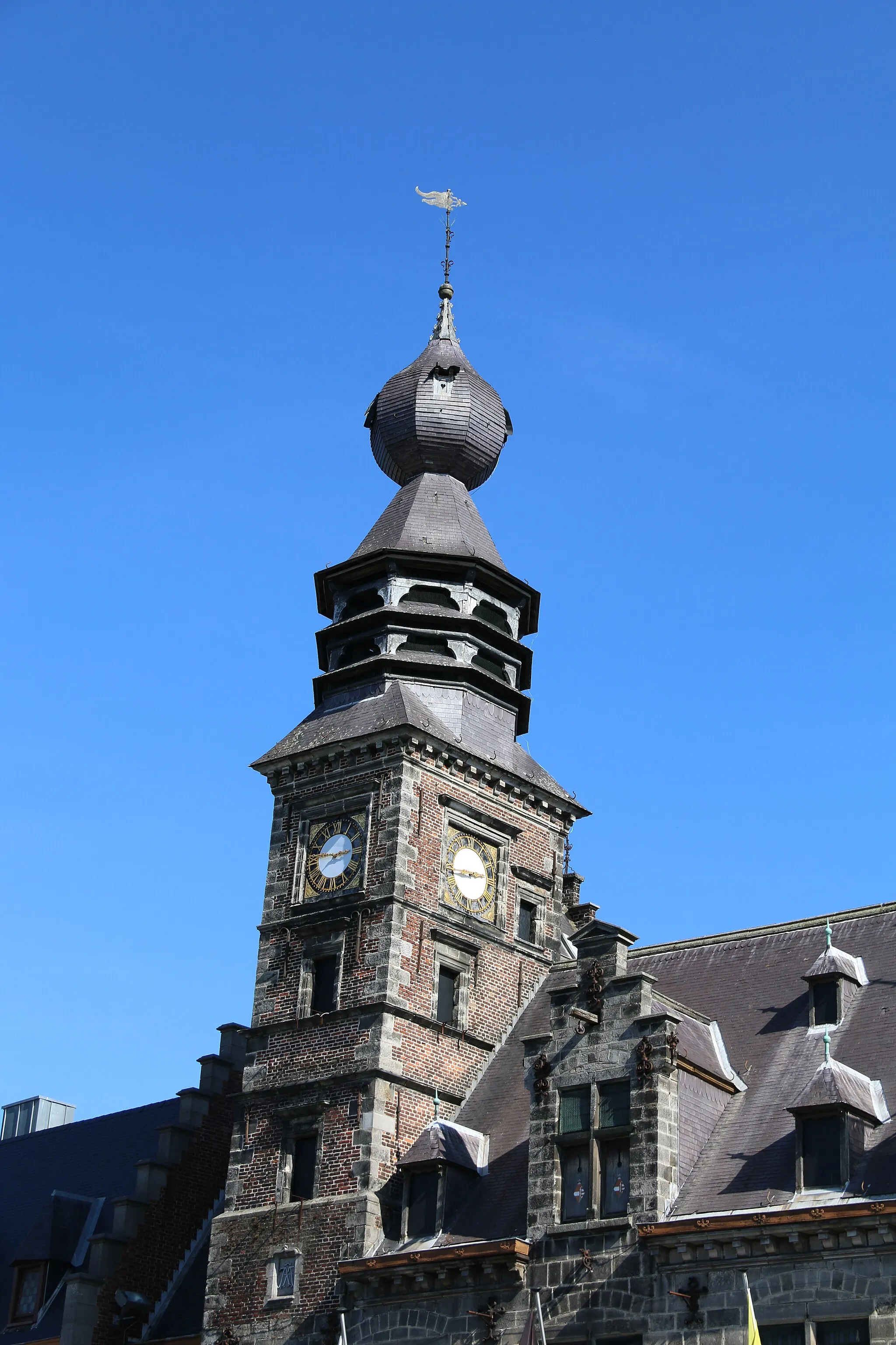 Photo showing: Hôtel de Ville et Beffroi de Binche