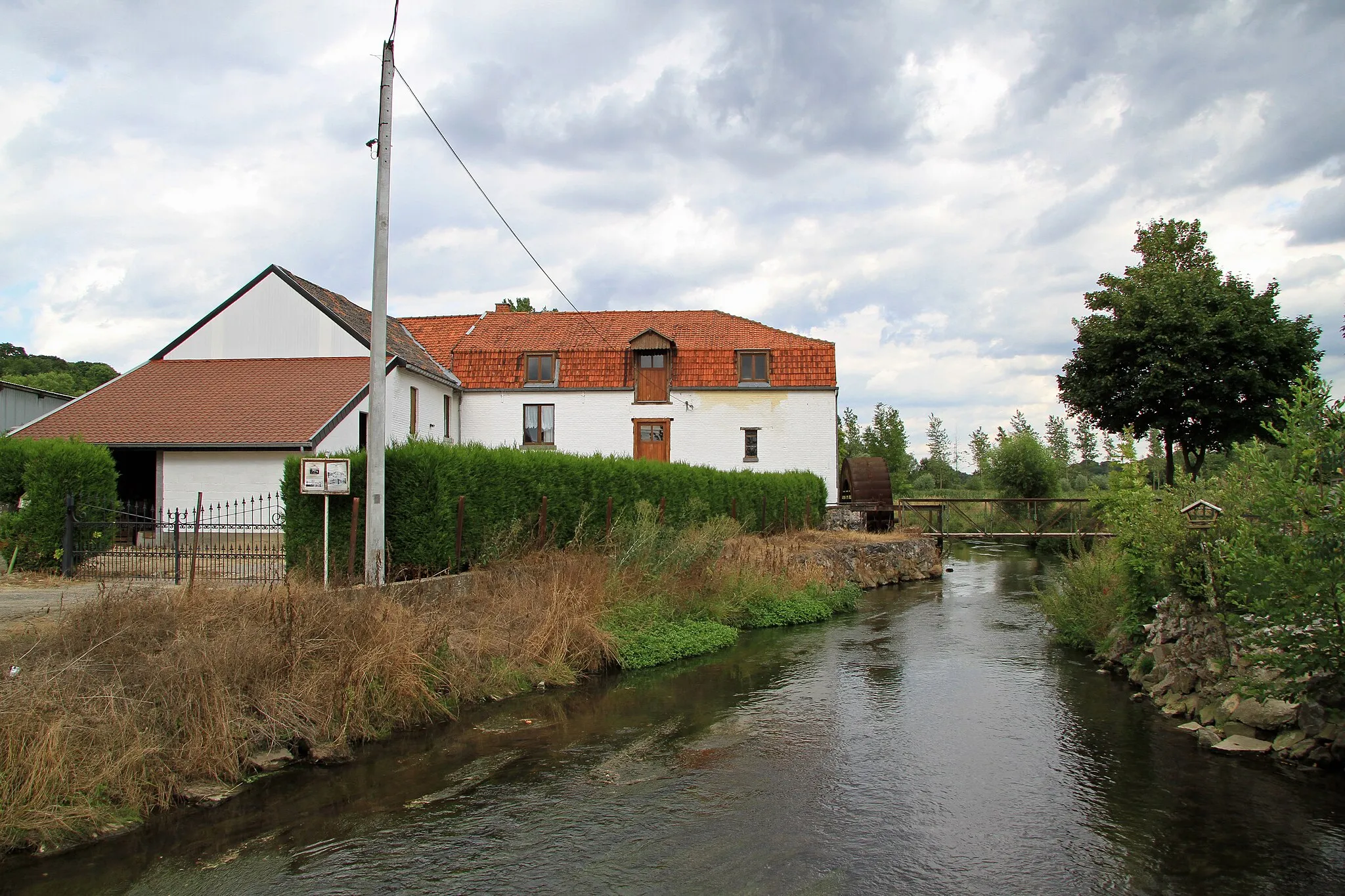 Photo showing: Vieux moulin au bord du Geer