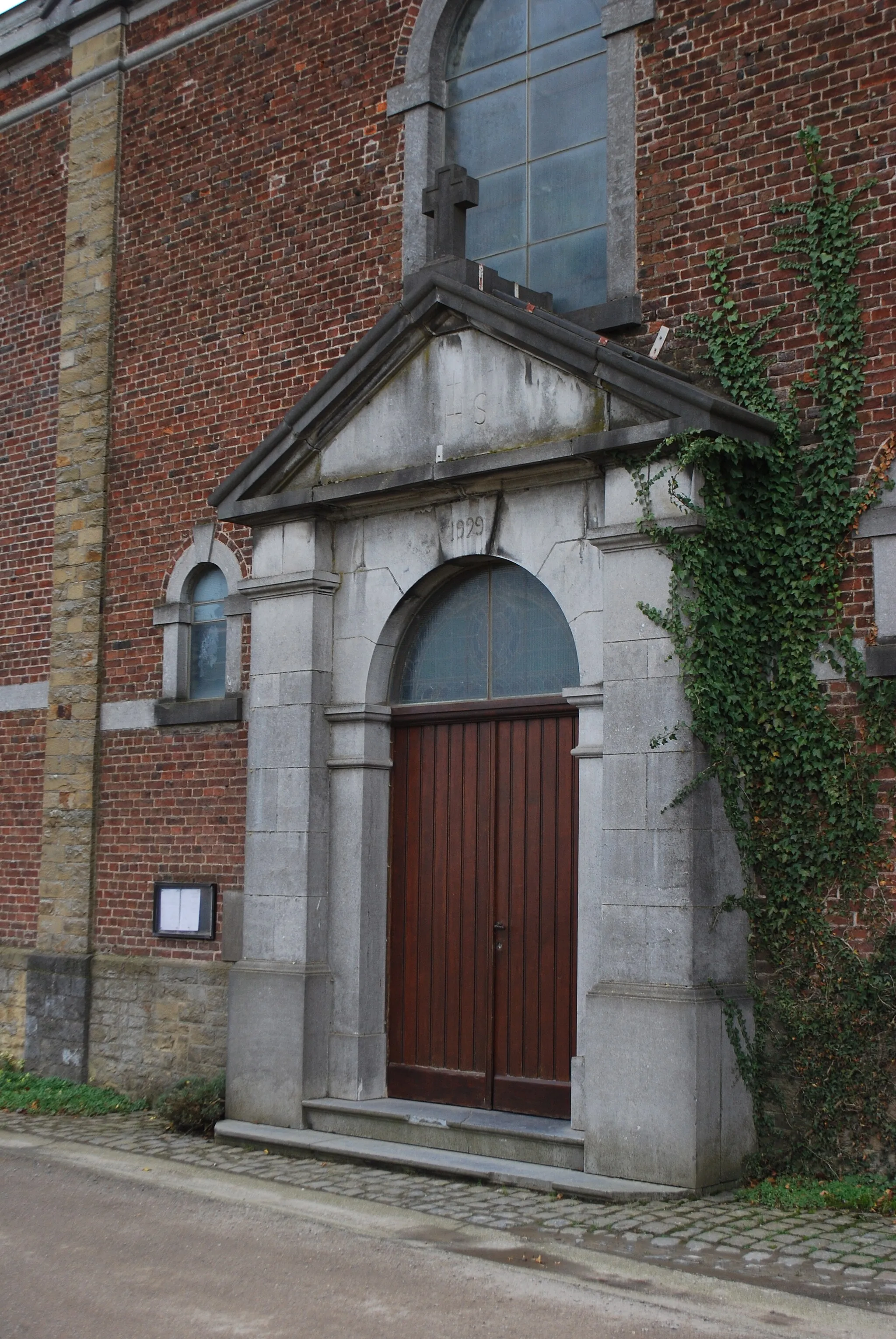 Photo showing: Vue de Aux Houx, dans la commune d'Engis (Belgique).