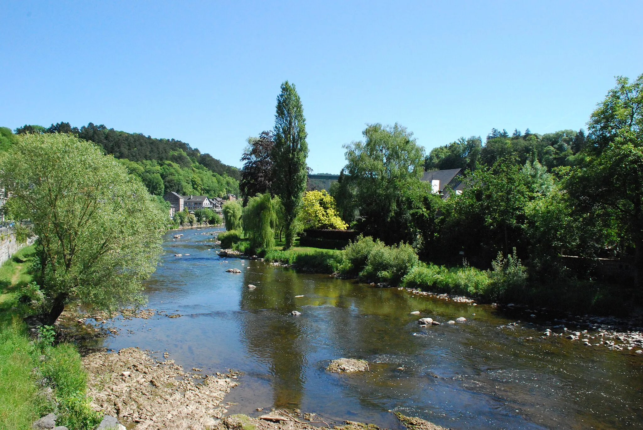 Photo showing: L'Amblève à Remouchamps, vue vers l'amont, depuis le Vieux Pont.