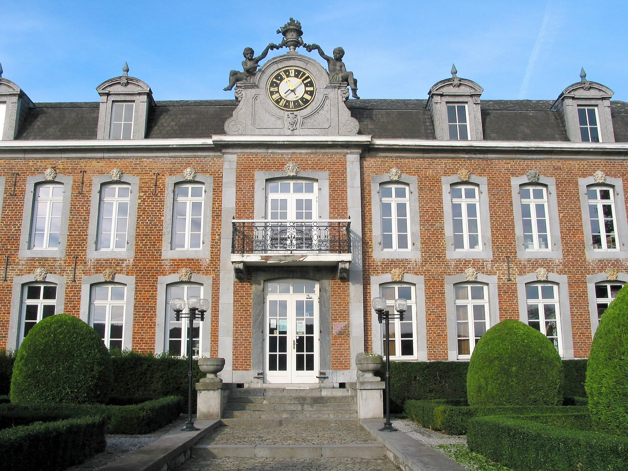 Photo showing: Bas-Oha (Belgium), the former "de l'Horloge" Castle (XVIIIth century).