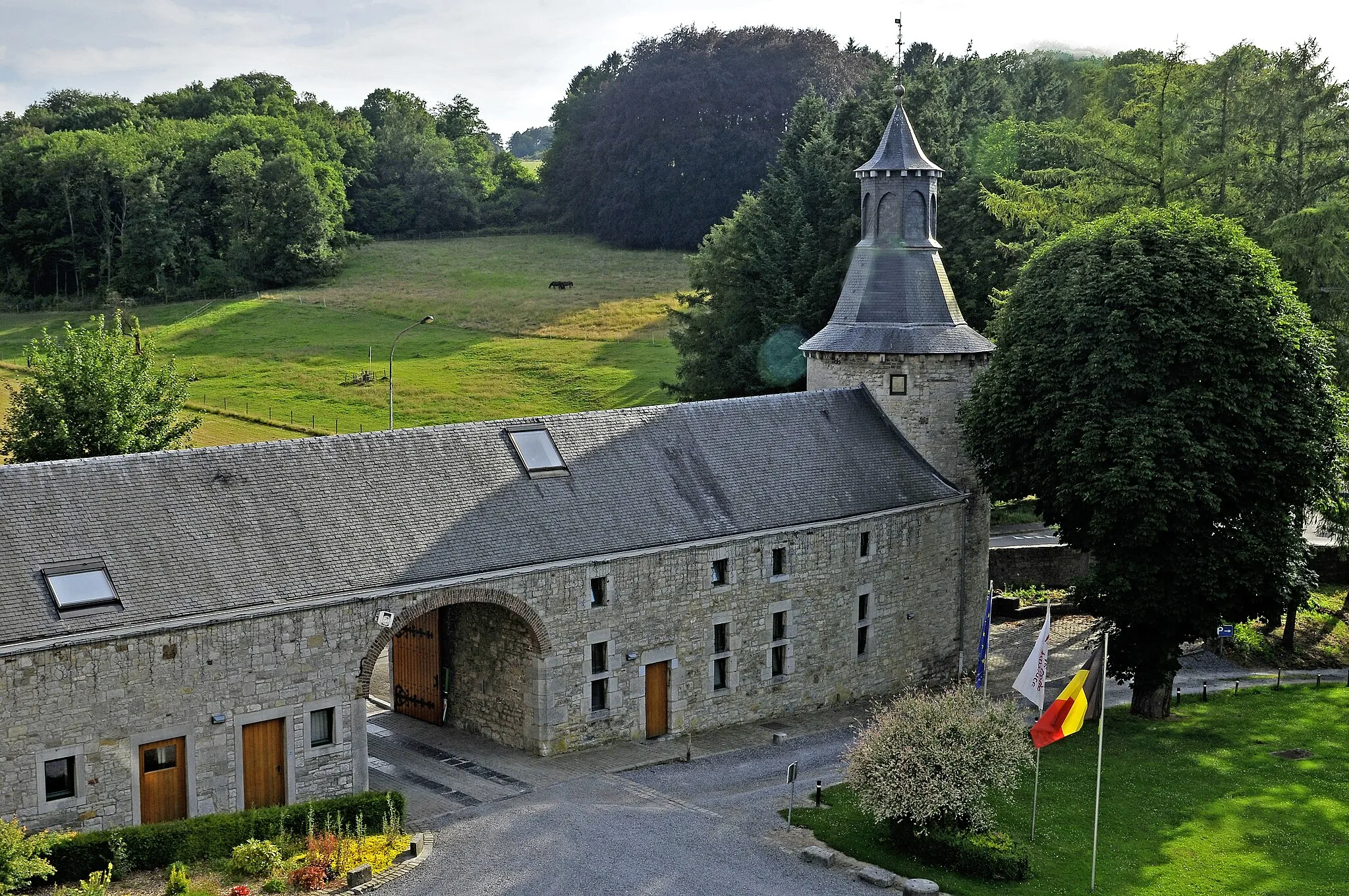 Photo showing: The castle, today hotel. Harzé, Aywaylle, Liège, Wallonia, Belgium