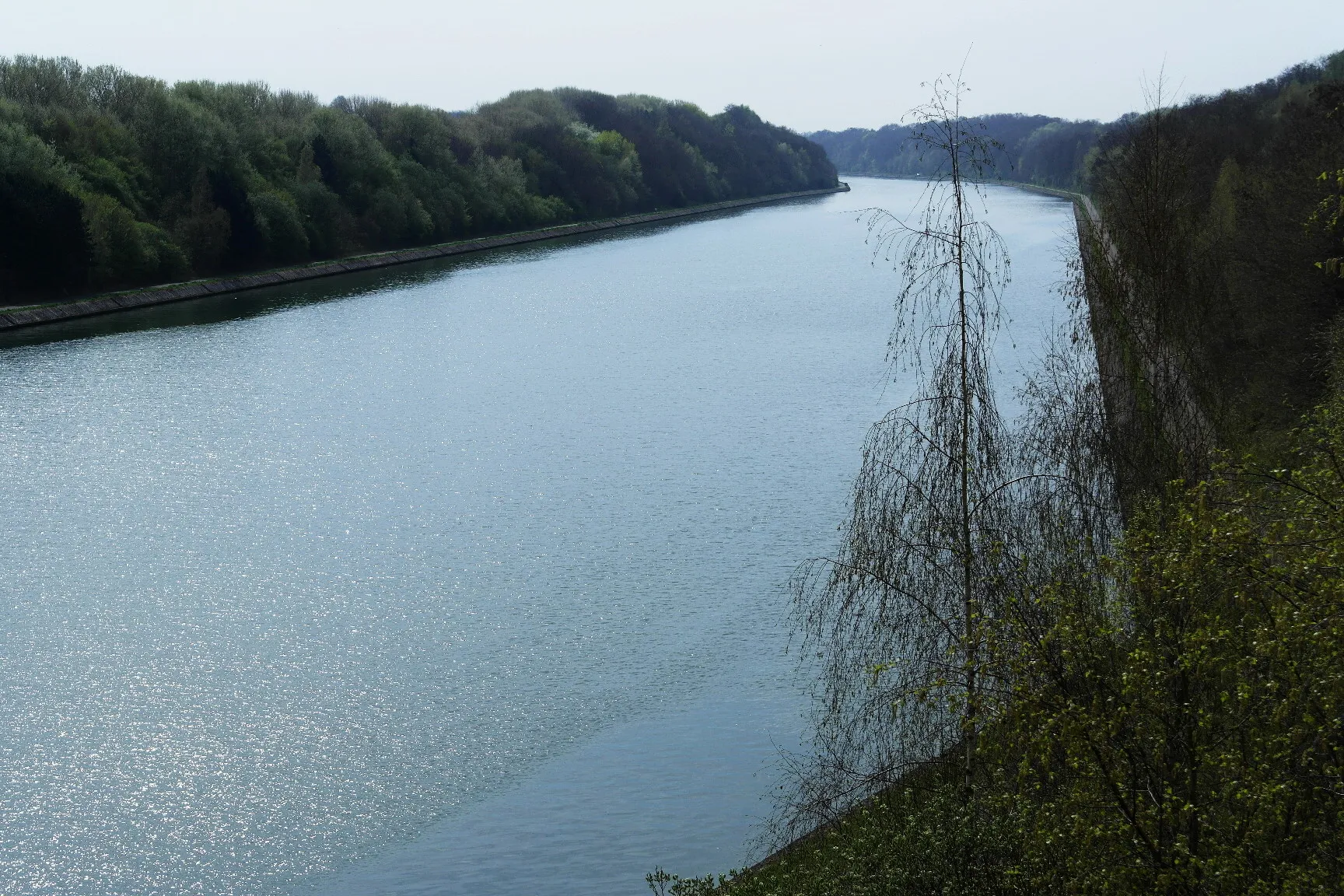 Photo showing: Veldwezelt, Limburg, Belgium. View of Albert Canal between Maastricht and Lanaken.