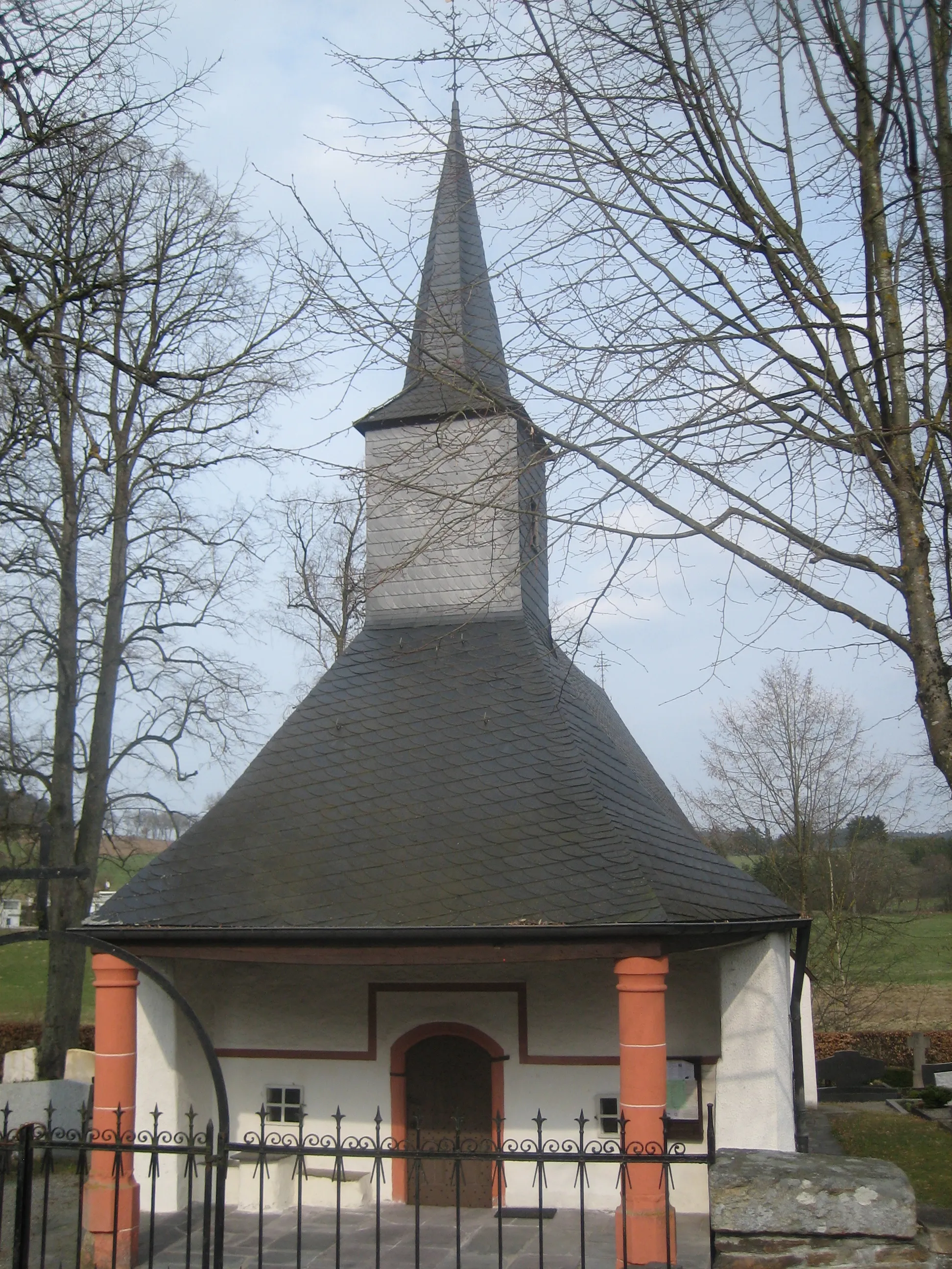 Photo showing: Saint Bartholomew's Chapel in Wiesenbach, Lommersweiler, Sankt Vith, Arrondissement of Verviers, Liège, Wallonia, Belgium