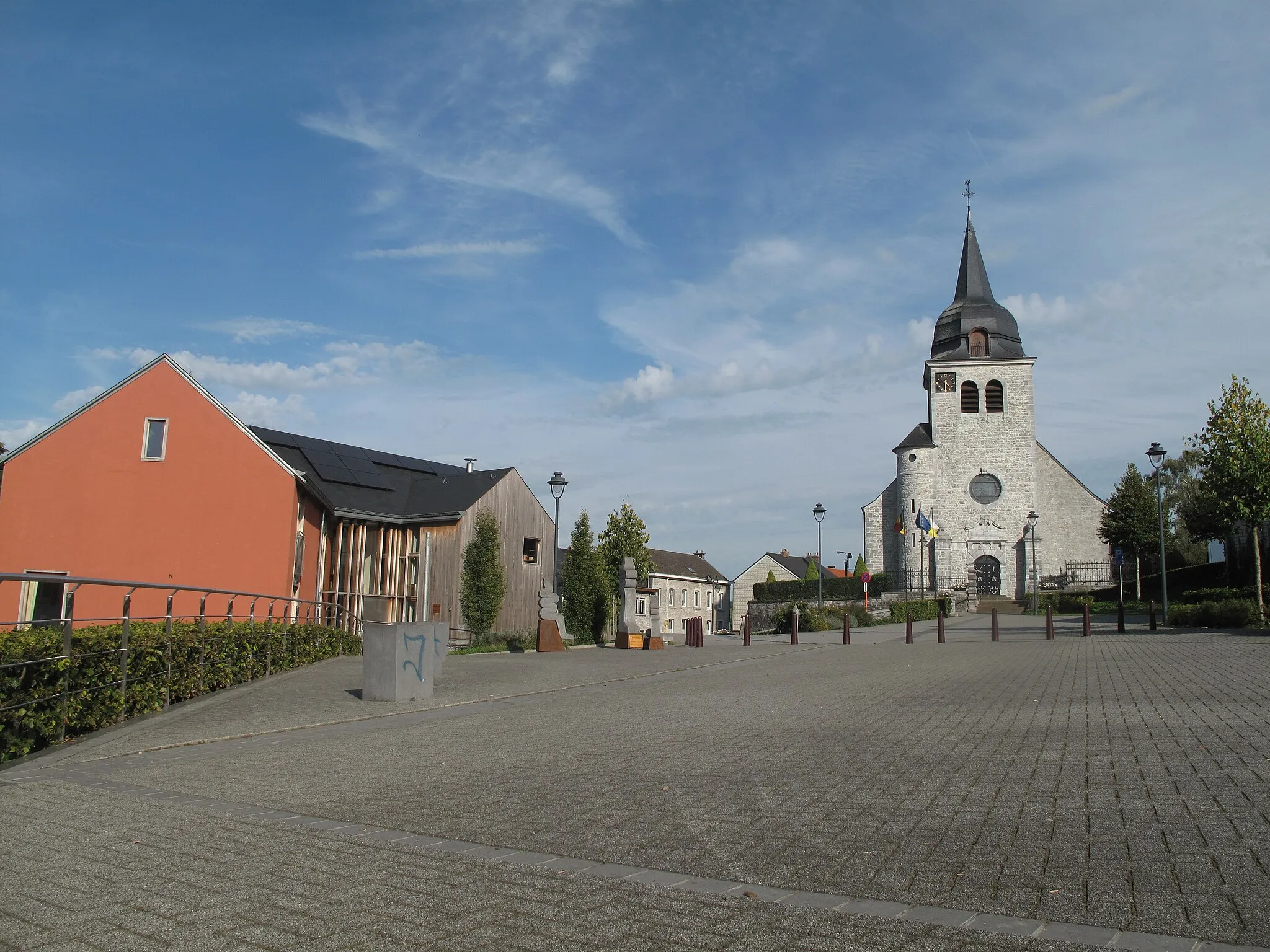 Photo showing: Lontzen, church