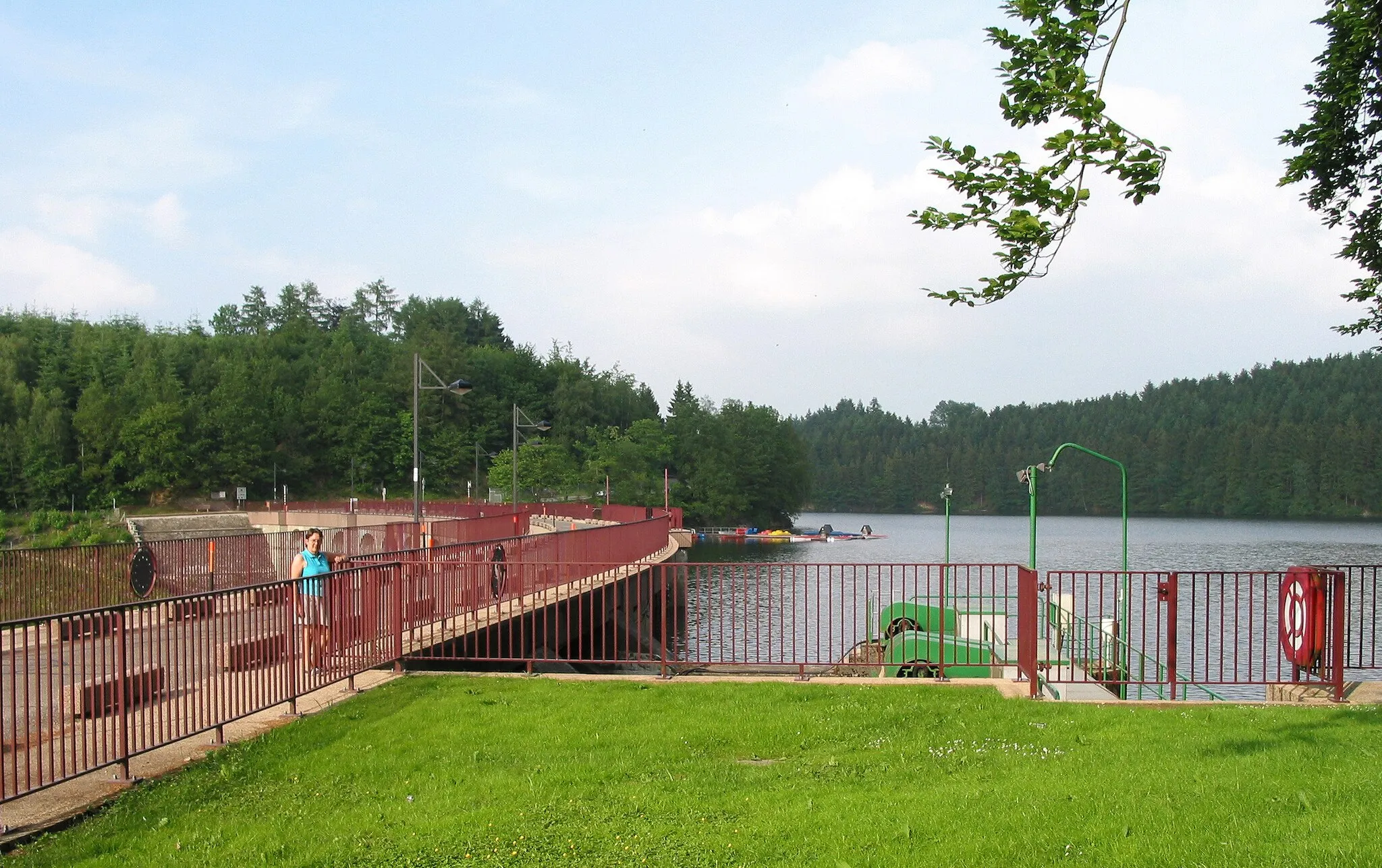 Photo showing: (Belgium), the dam on the Warche river and the lake.