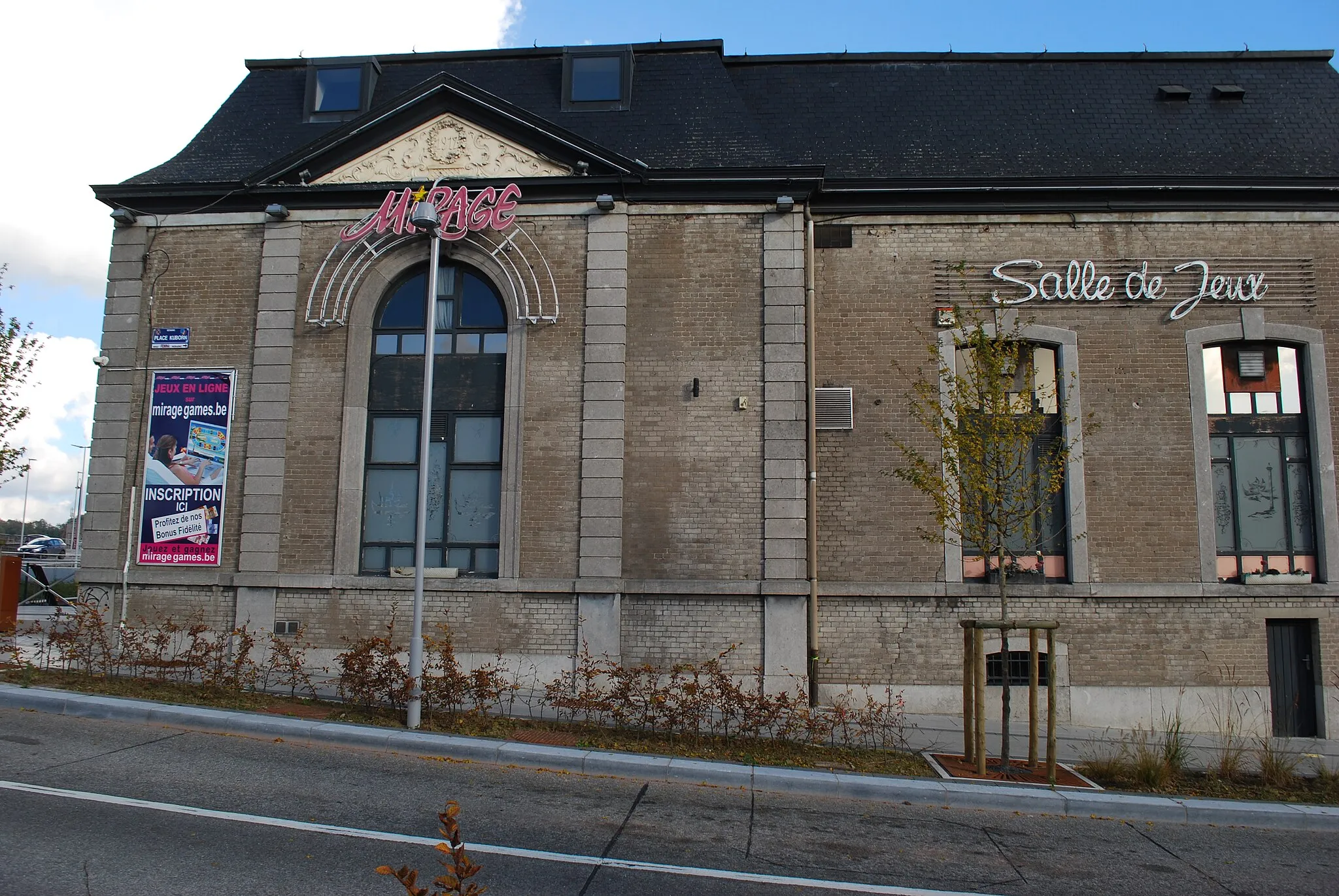 Photo showing: Vue de Seraing (place Kuborn et alentours).