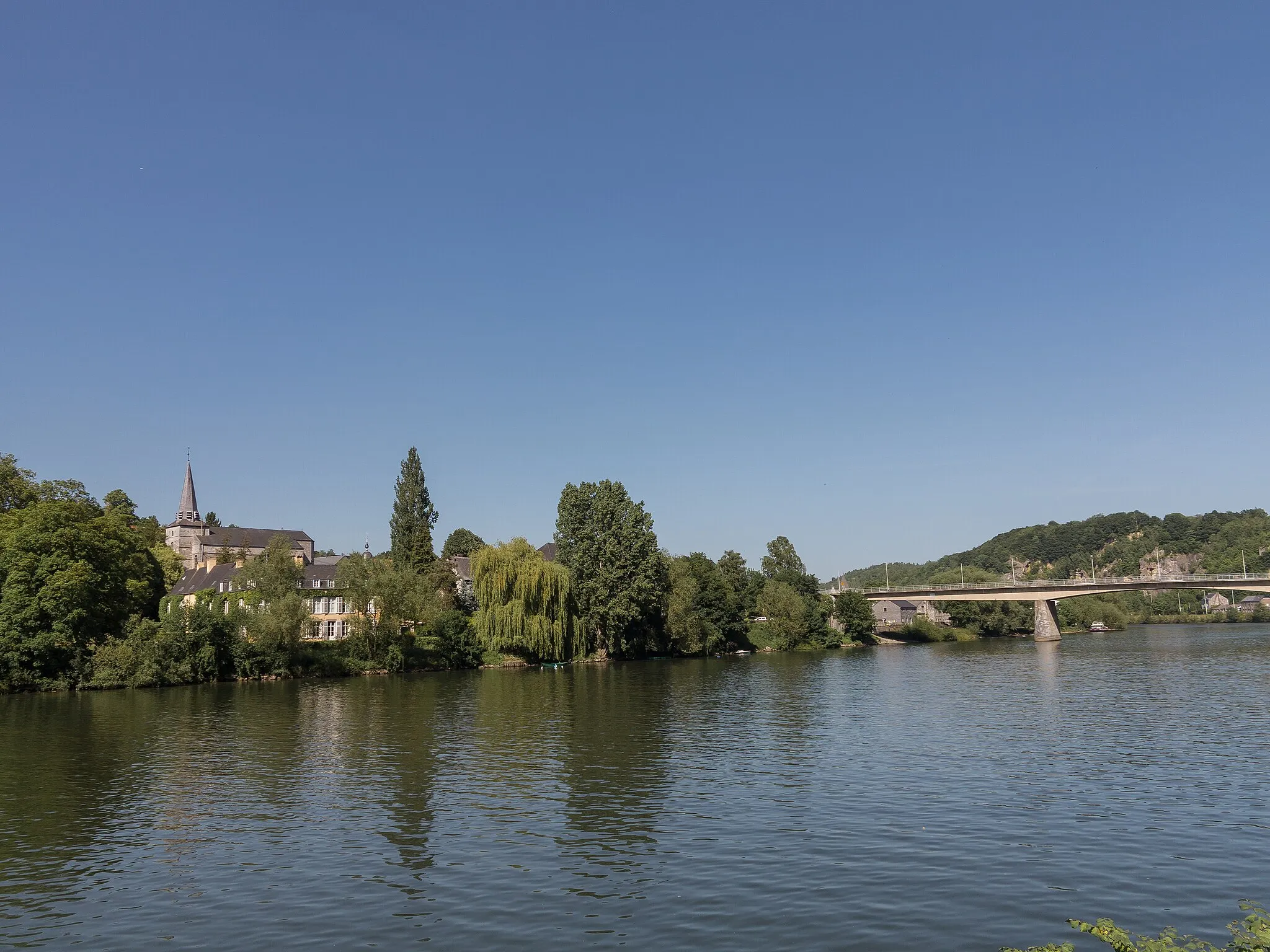 Photo showing: Namêche, bridge across the Meuse with la Notre Dame