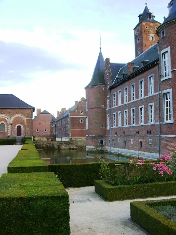 Photo showing: Alden Biesen Castle - view from within the french garden