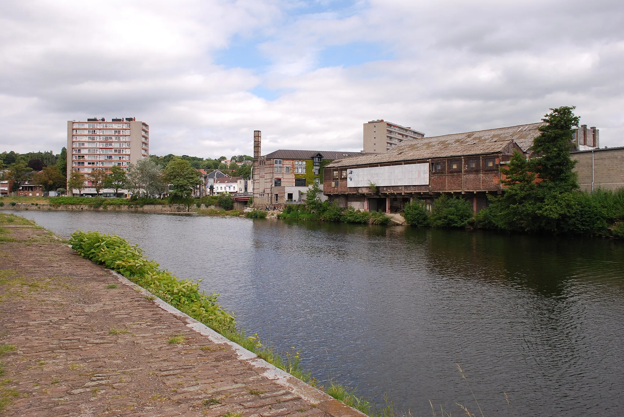 Photo showing: L'Ourthe, au confluent avec la Vesdre, à Chênée (Liège).