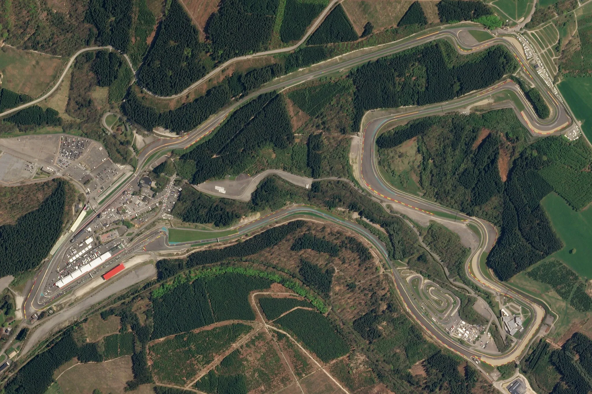 Photo showing: Circuit de Spa-Francorchamps, a motor-racing circuit located in Stavelot, Belgium that is the venue of the Formula One Belgian Grand Prix and the Spa 24 Hours and 1000 km Spa endurance races. Image taken on April 22, 2018, by a Planet Labs SkySat satellite.