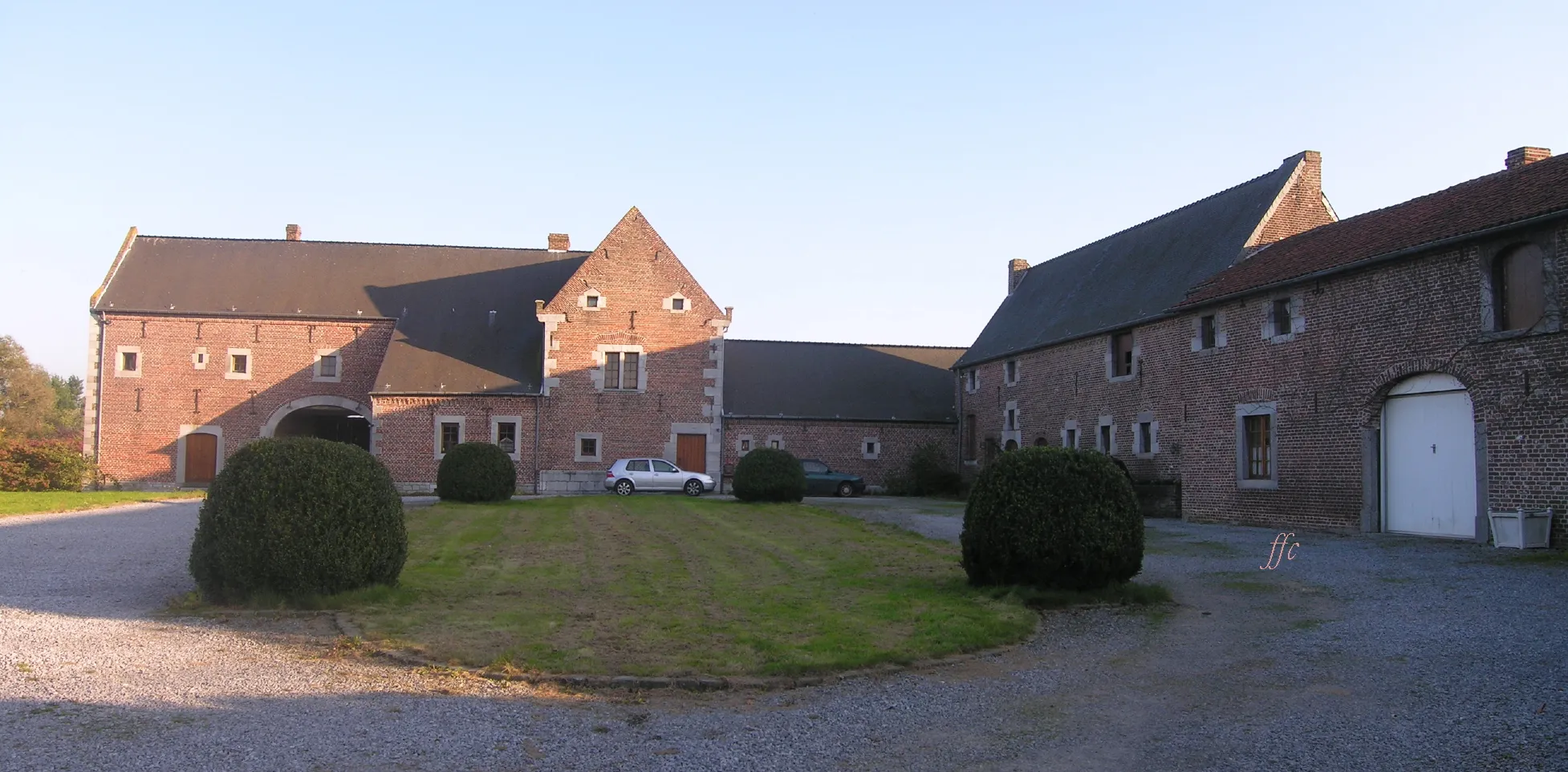 Photo showing: Lens-Saint-Servais (Belgium): Farm