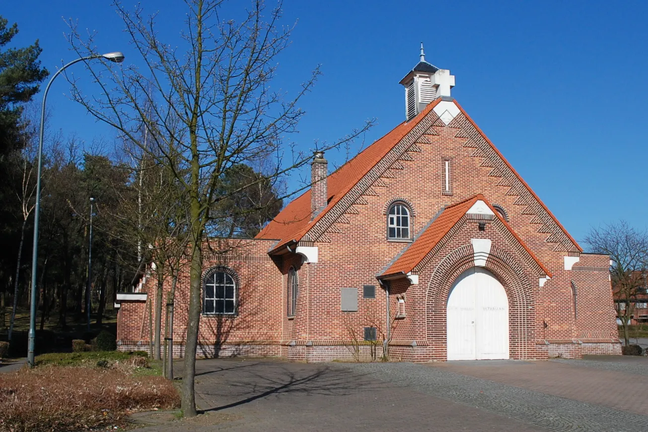 Photo showing: De kerk van Meulenberg, een wijk van Houthalen (België)