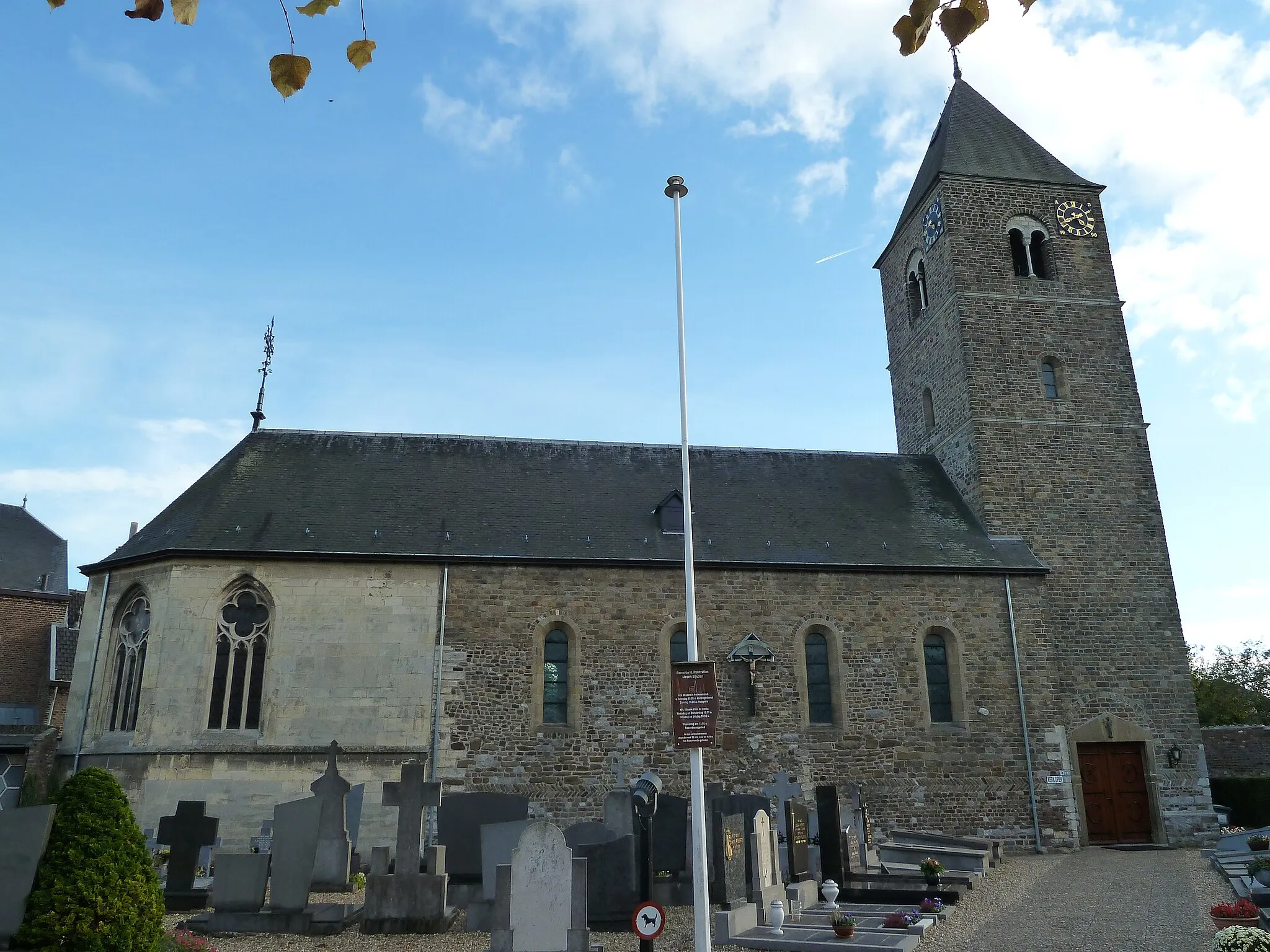 Photo showing: Church of Mesch, Limburg, the Netherlands