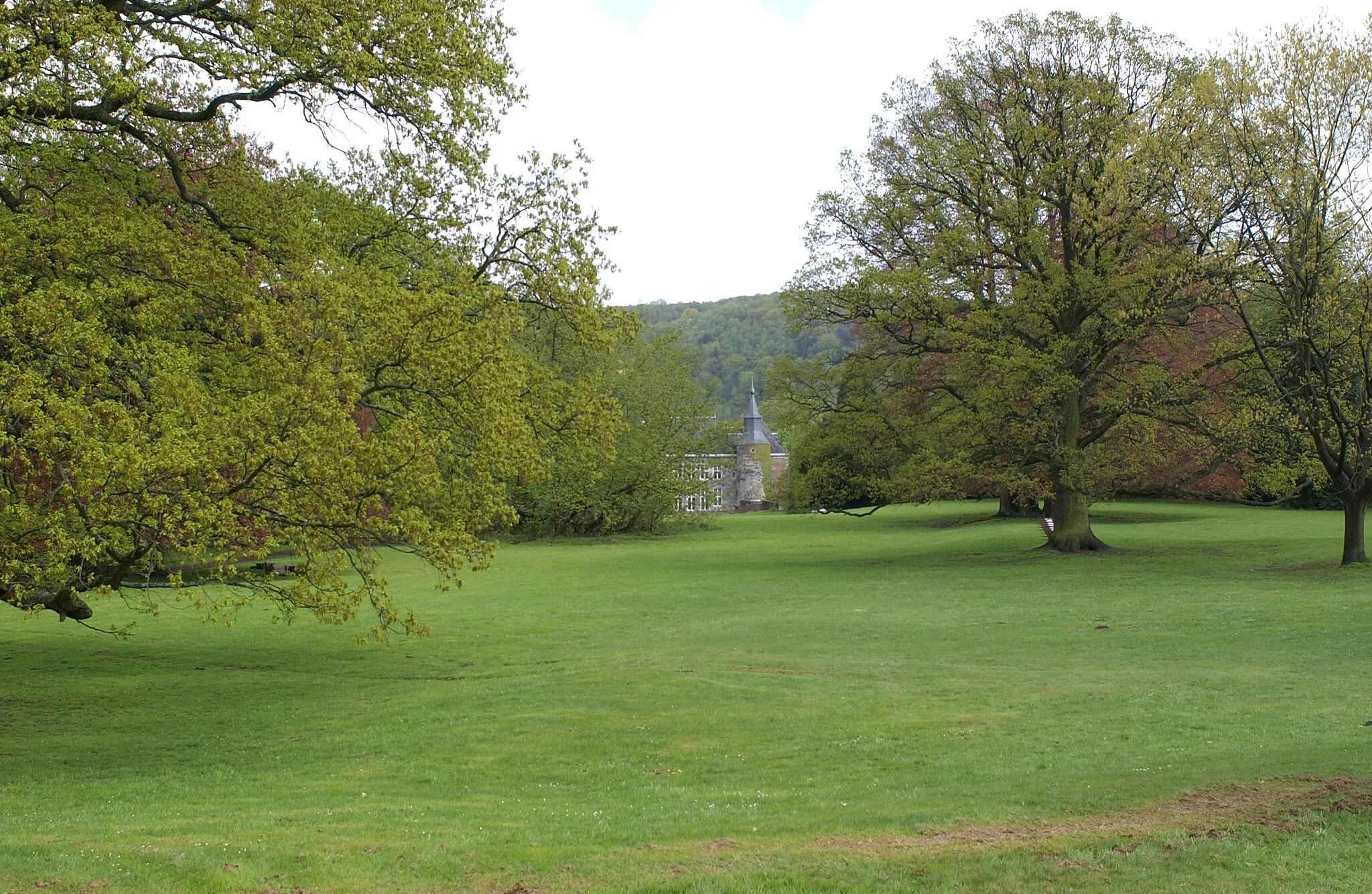 Photo showing: Vue du parc du château de Colonster, dans le domaine de l'Université de Liège au Sart Tilman.