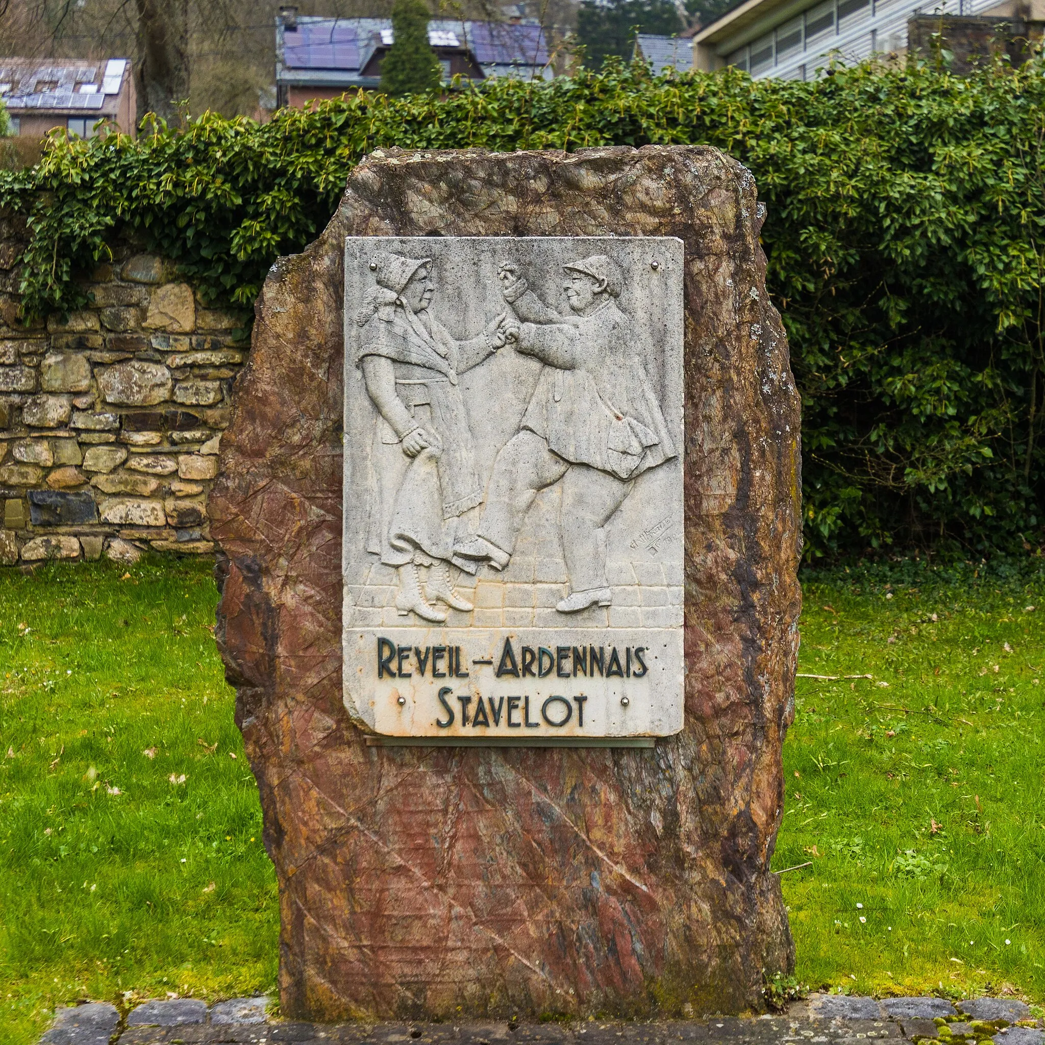 Photo showing: Relief Reveil-Ardennais Stavelot, Avenue des Démineurs, Stavelot