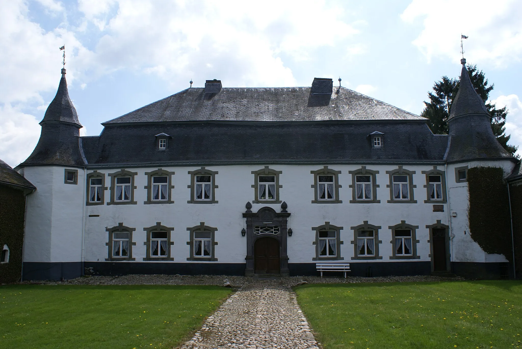 Photo showing: La cour intérieure du chateau "de Steinbach"