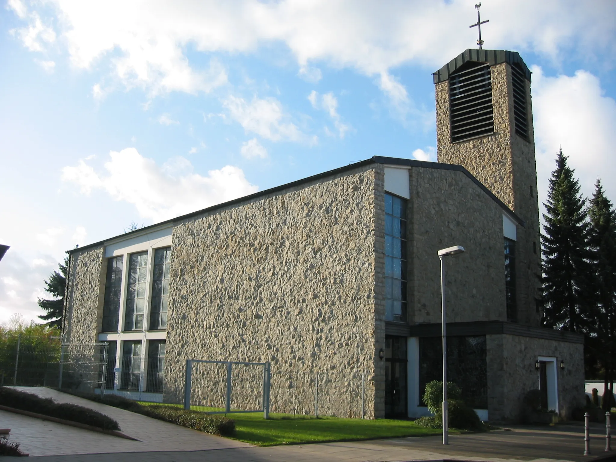 Photo showing: Katholische Kirche in Oberforstbach (bei Aachen)