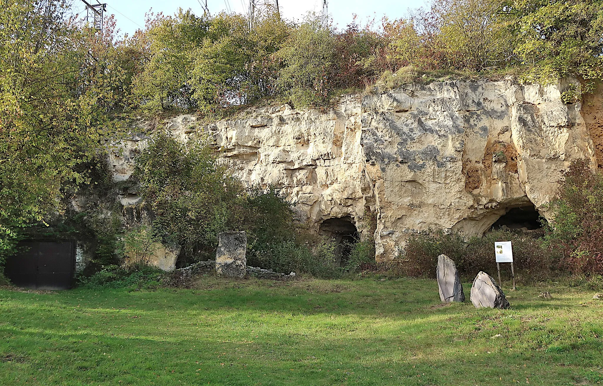 Photo showing: Former flint mines Pach̟-Lowe near Wonck (Bassenge)