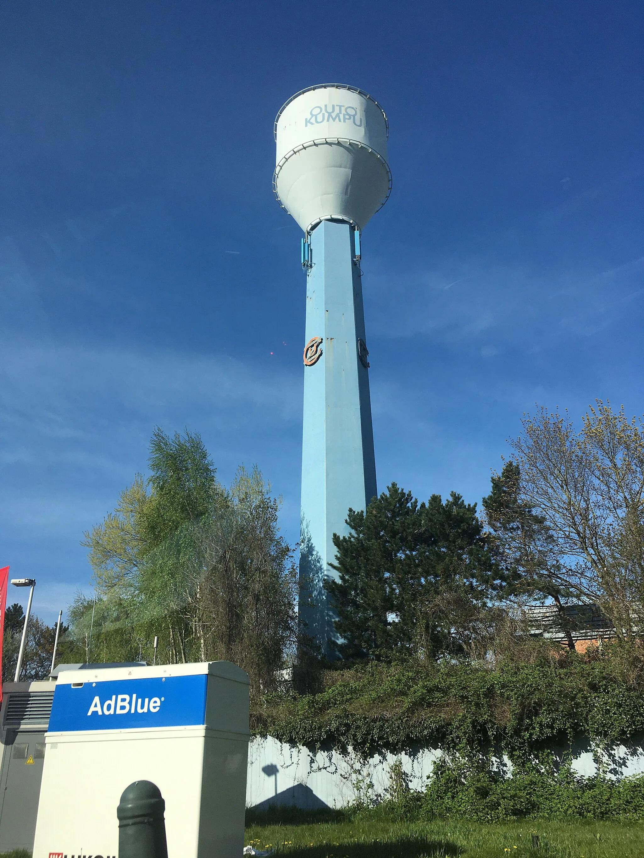 Photo showing: Water tower of Outo Kumpu in Grivegnée, Liège, Belgium