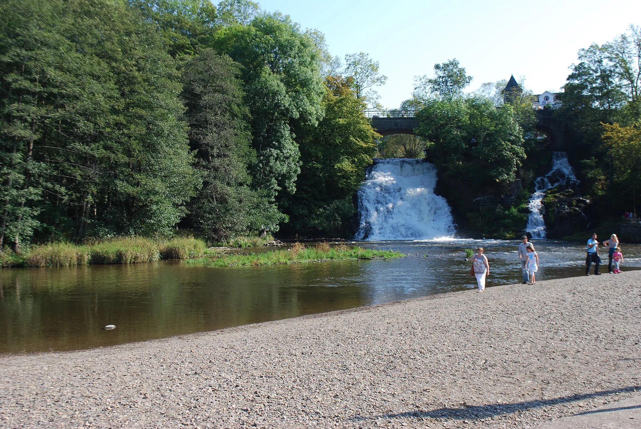 Photo showing: Vue de la cascade de Coo.