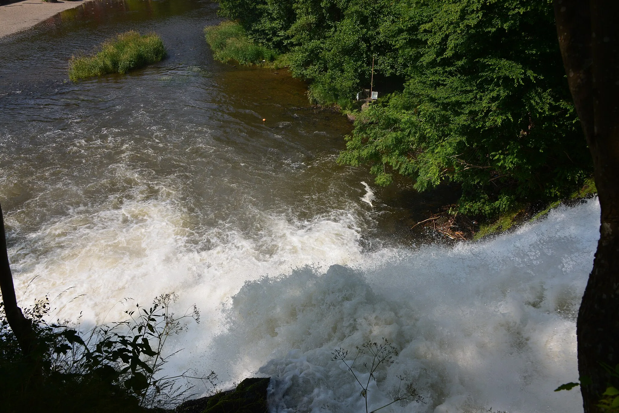 Photo showing: Vue de la cascade de Coo et des alentours.