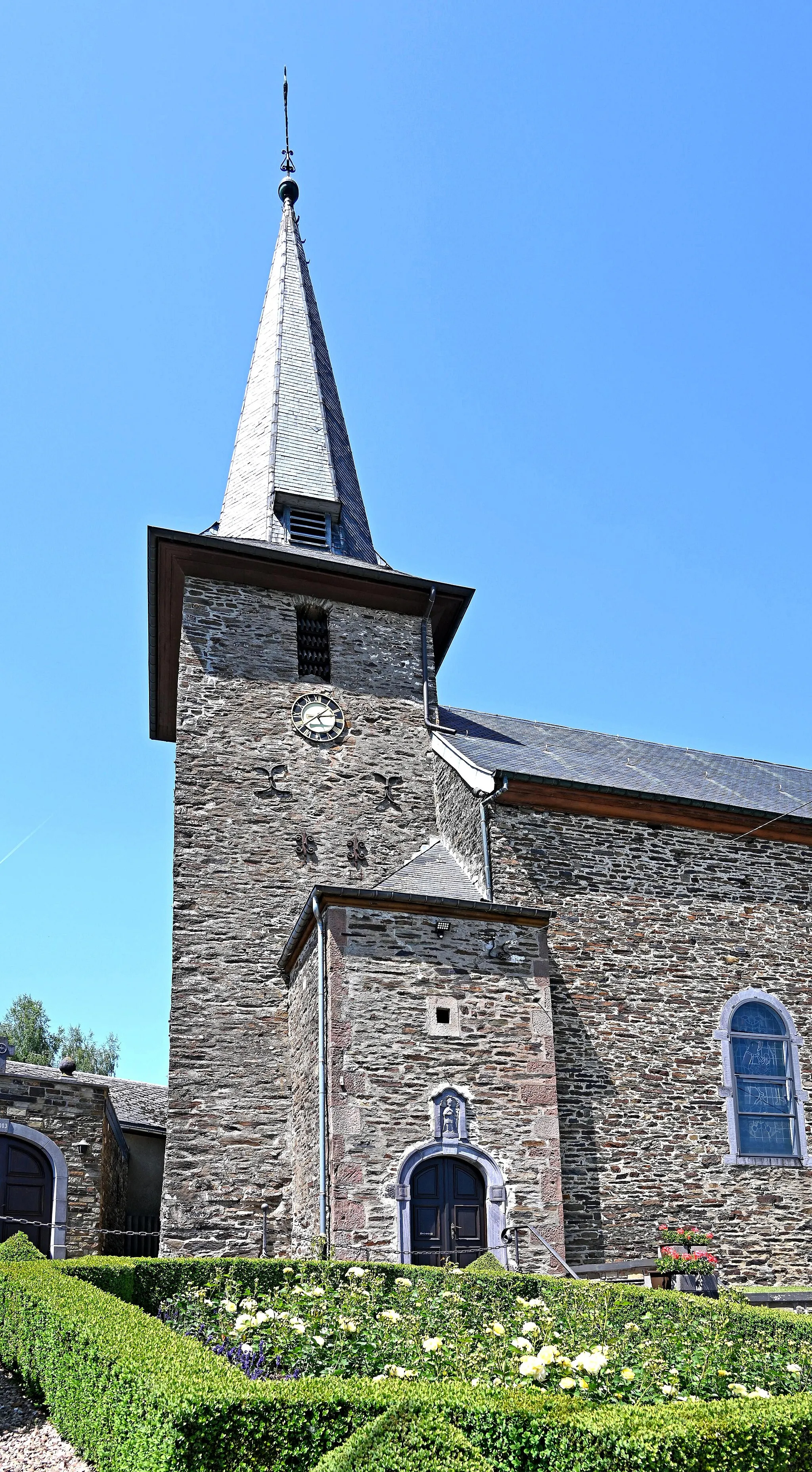 Photo showing: St. Walrikus (Espeler), Turm von Süden (17. Jh.) mit Portal