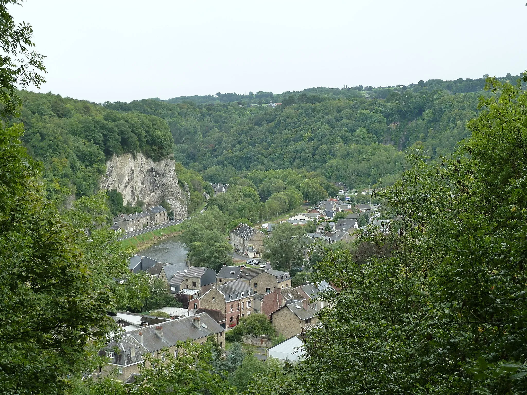 Photo showing: Rotsen van de Vignoble, Comblain-au-Pont, België