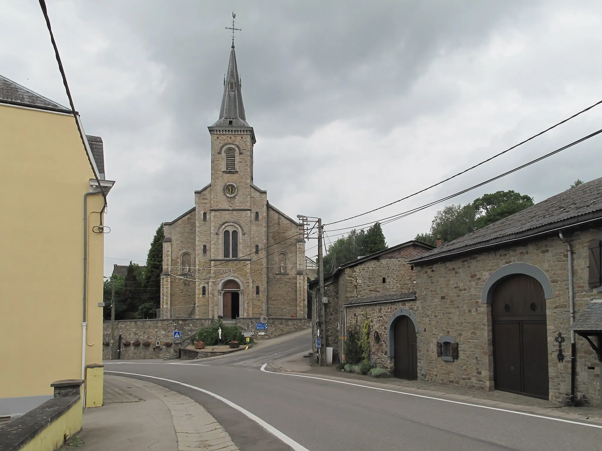 Photo showing: Grand Halleux, church: église Saint Laurent