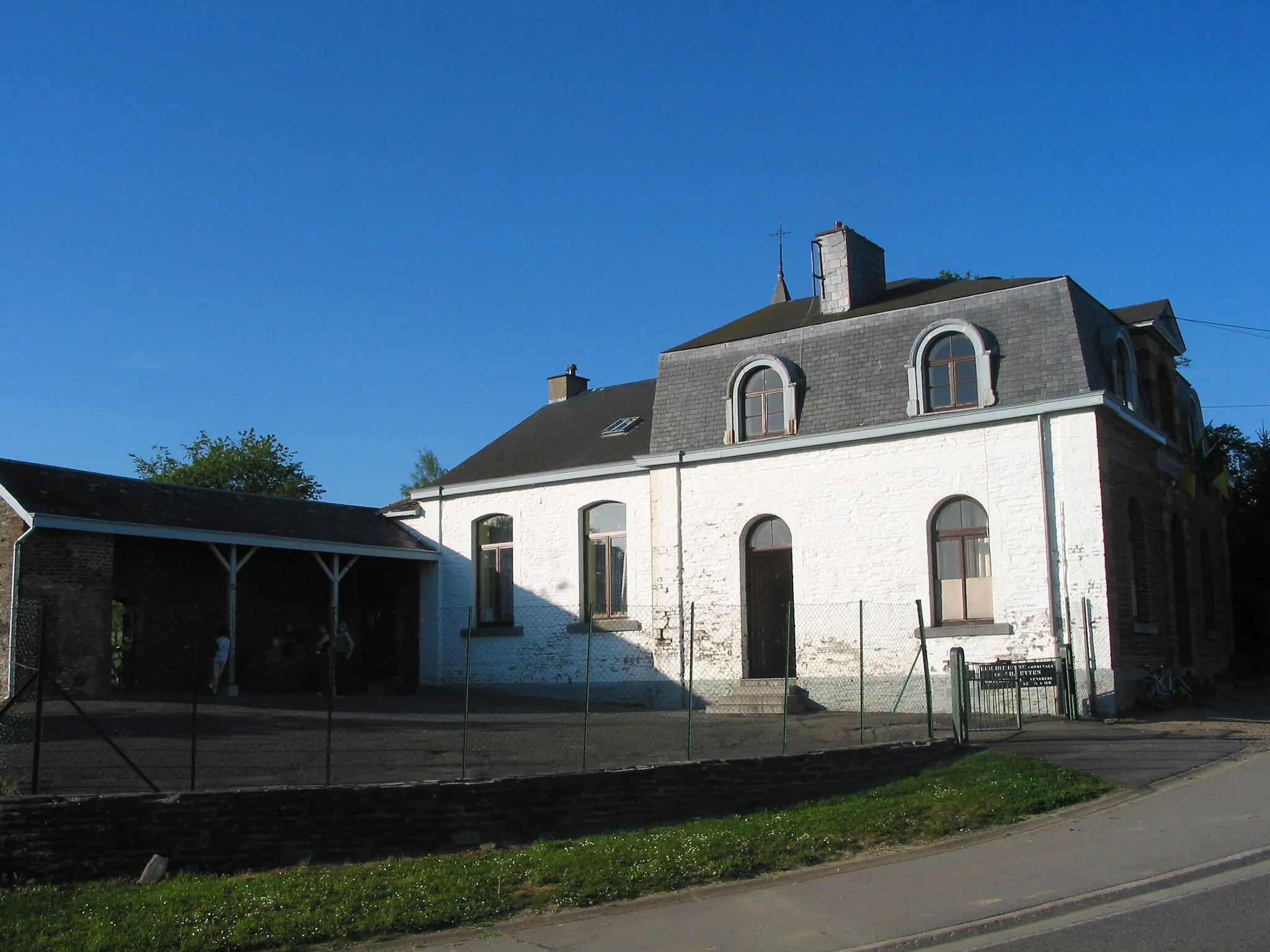 Photo showing: Lierneux, Les Villettes - The previous elementary school.